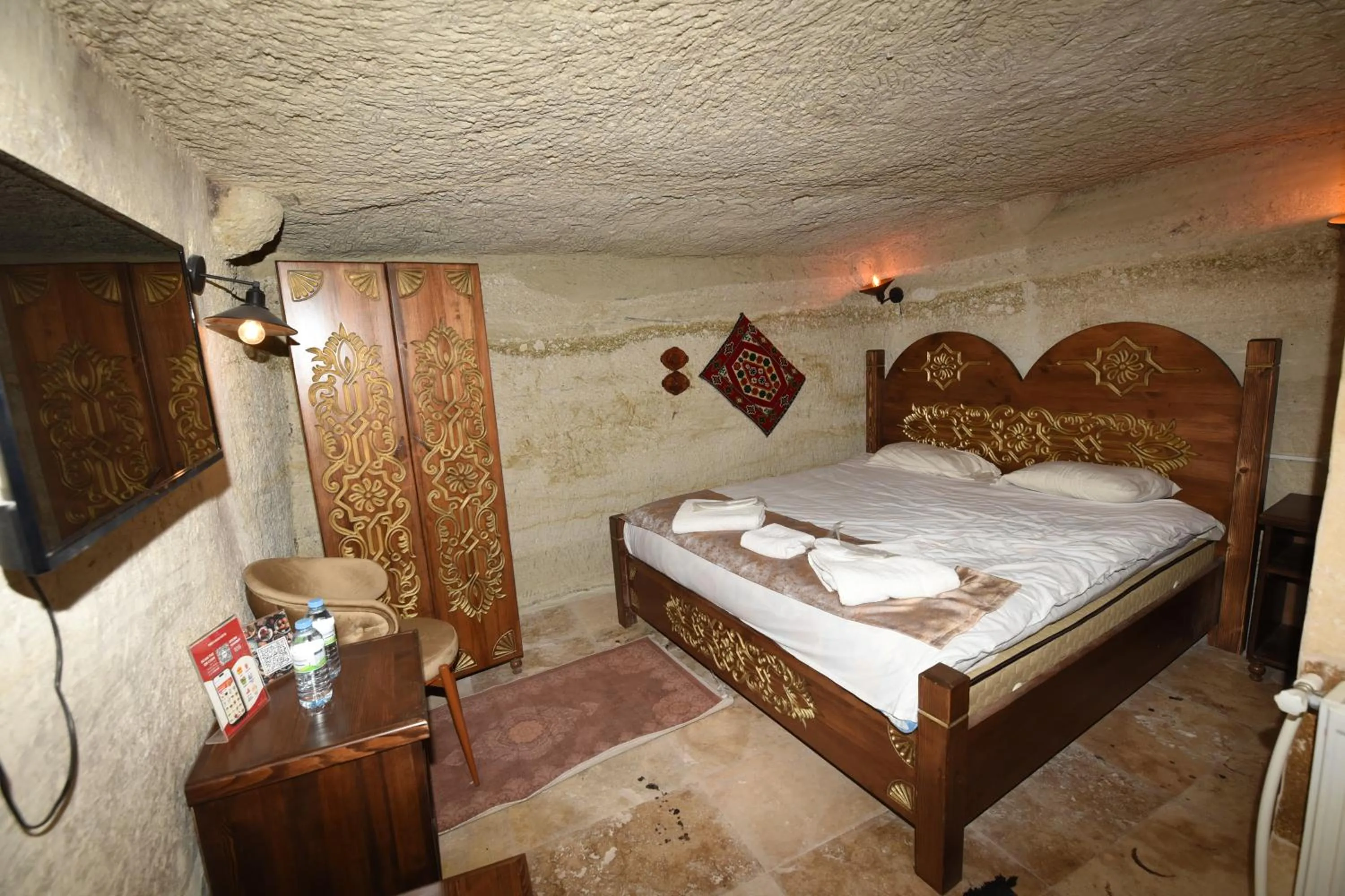 Bed in Peri Cave Hotel