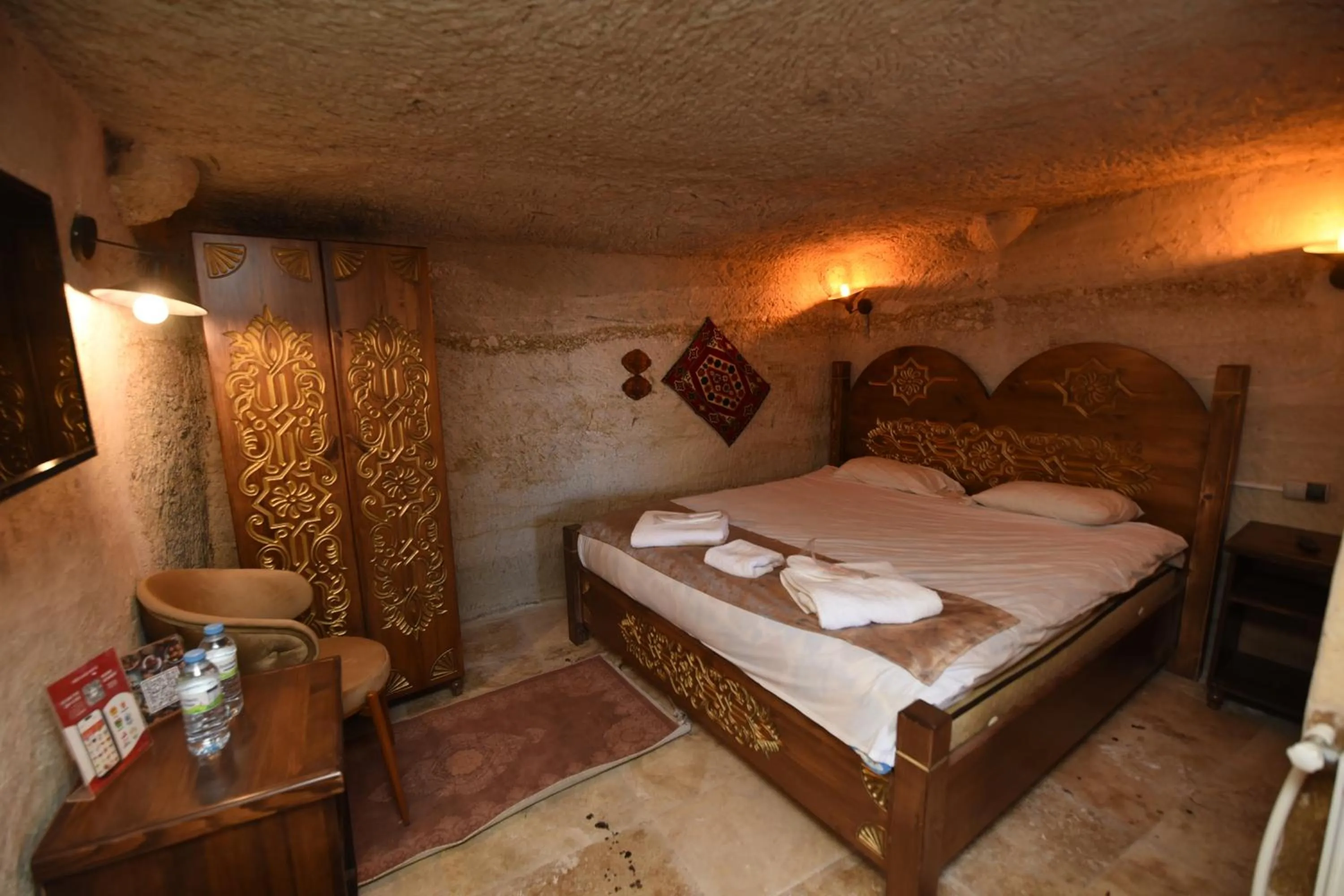 Bed in Peri Cave Hotel