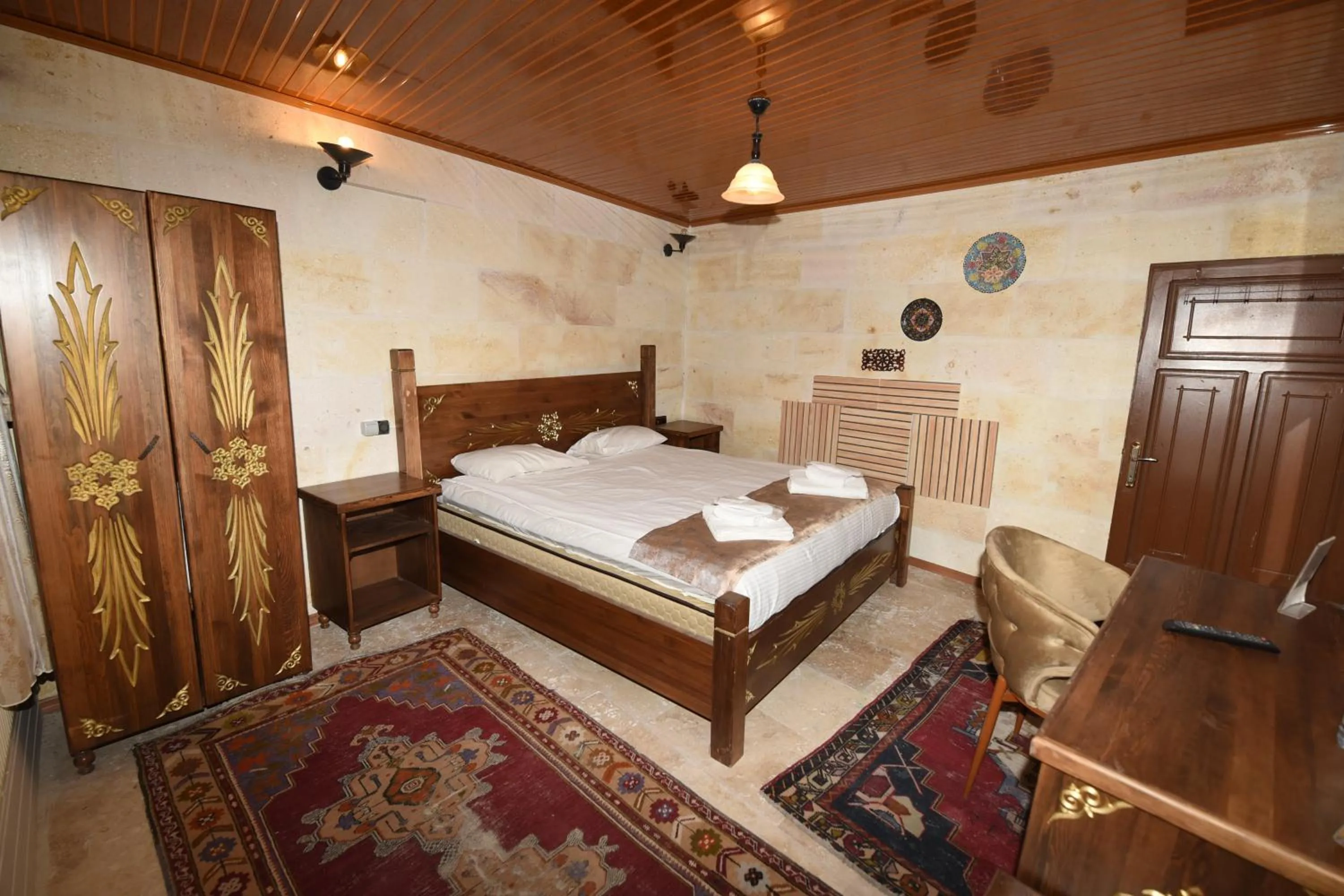 Bed in Peri Cave Hotel