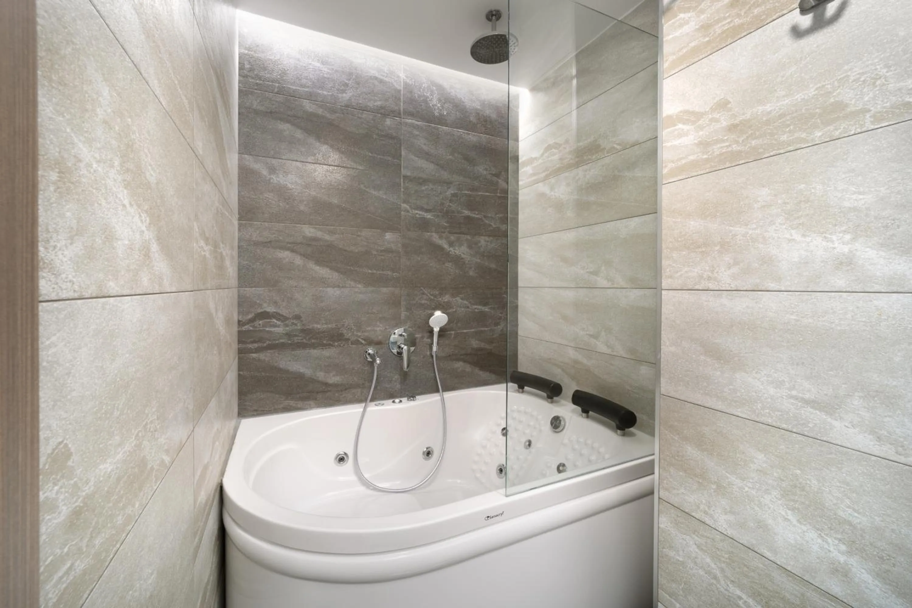 Bath in Nish Palace Beşiktaş