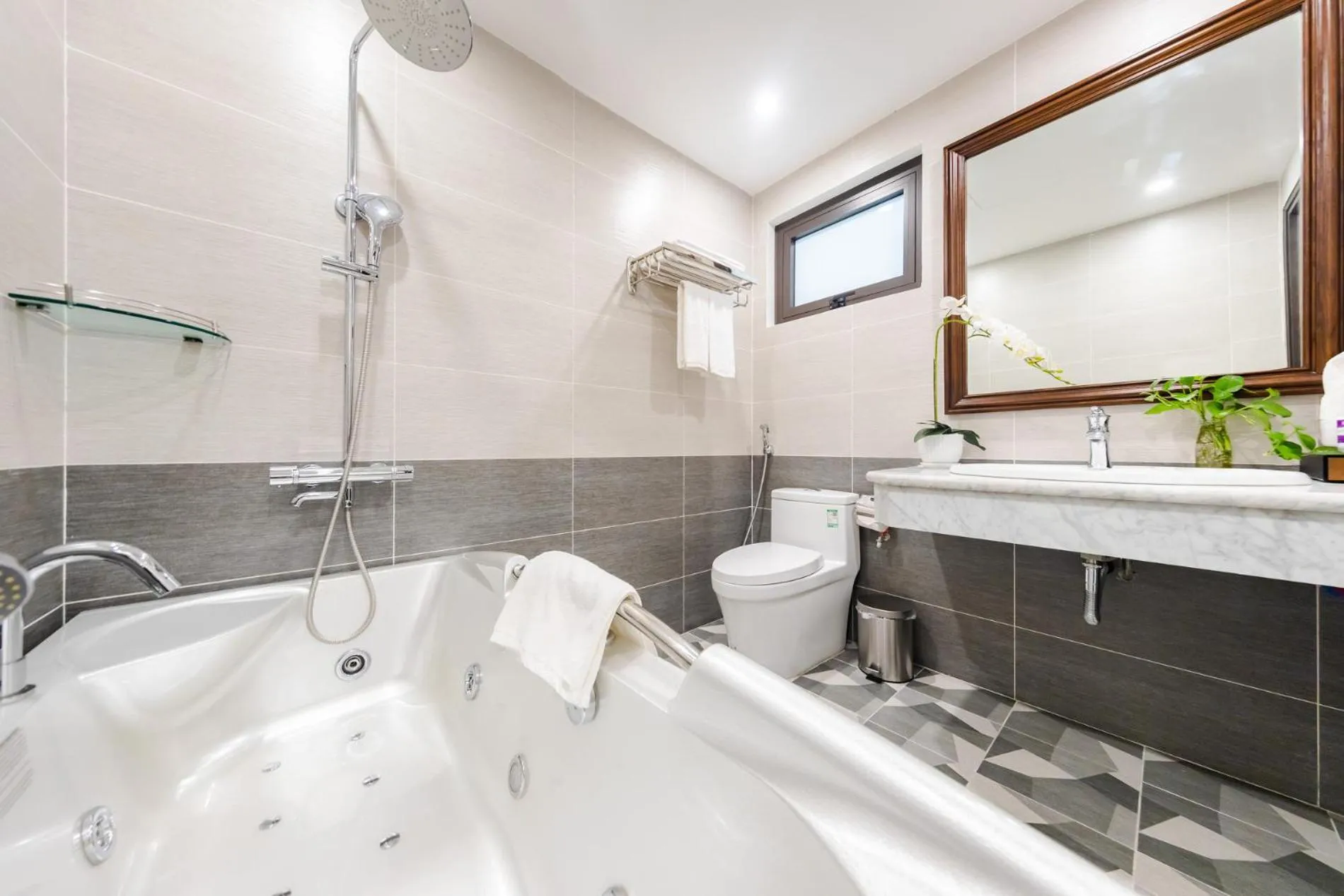 Bathroom in Gloud Hotel