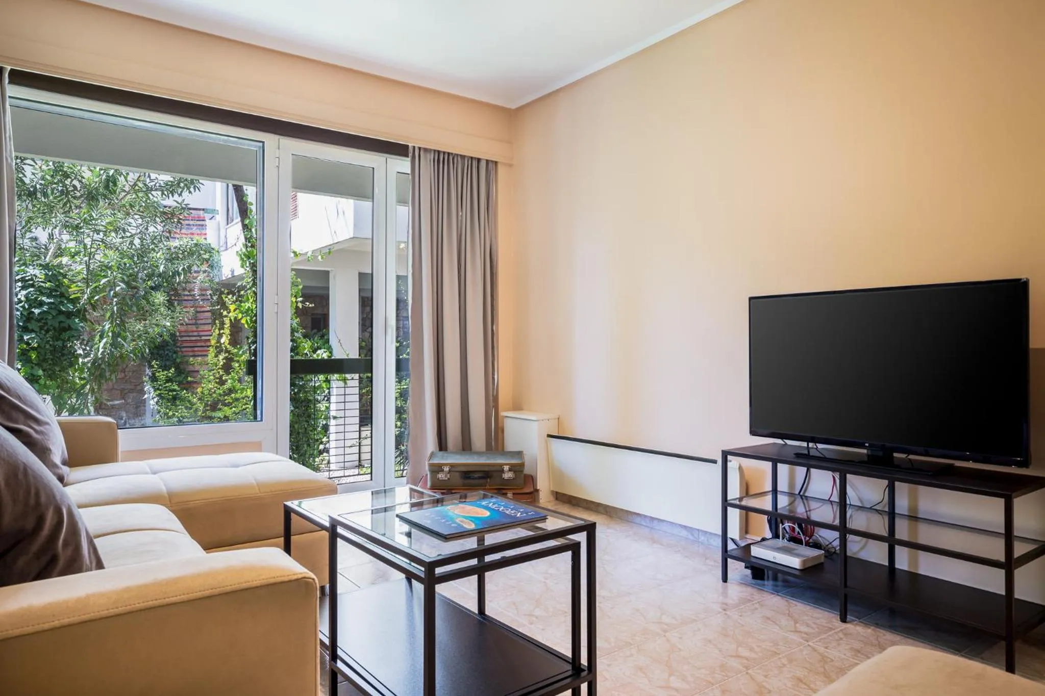 Two-Bedroom Apartment in Glyfada 2 bedrooms 4 persons apartment by MPS