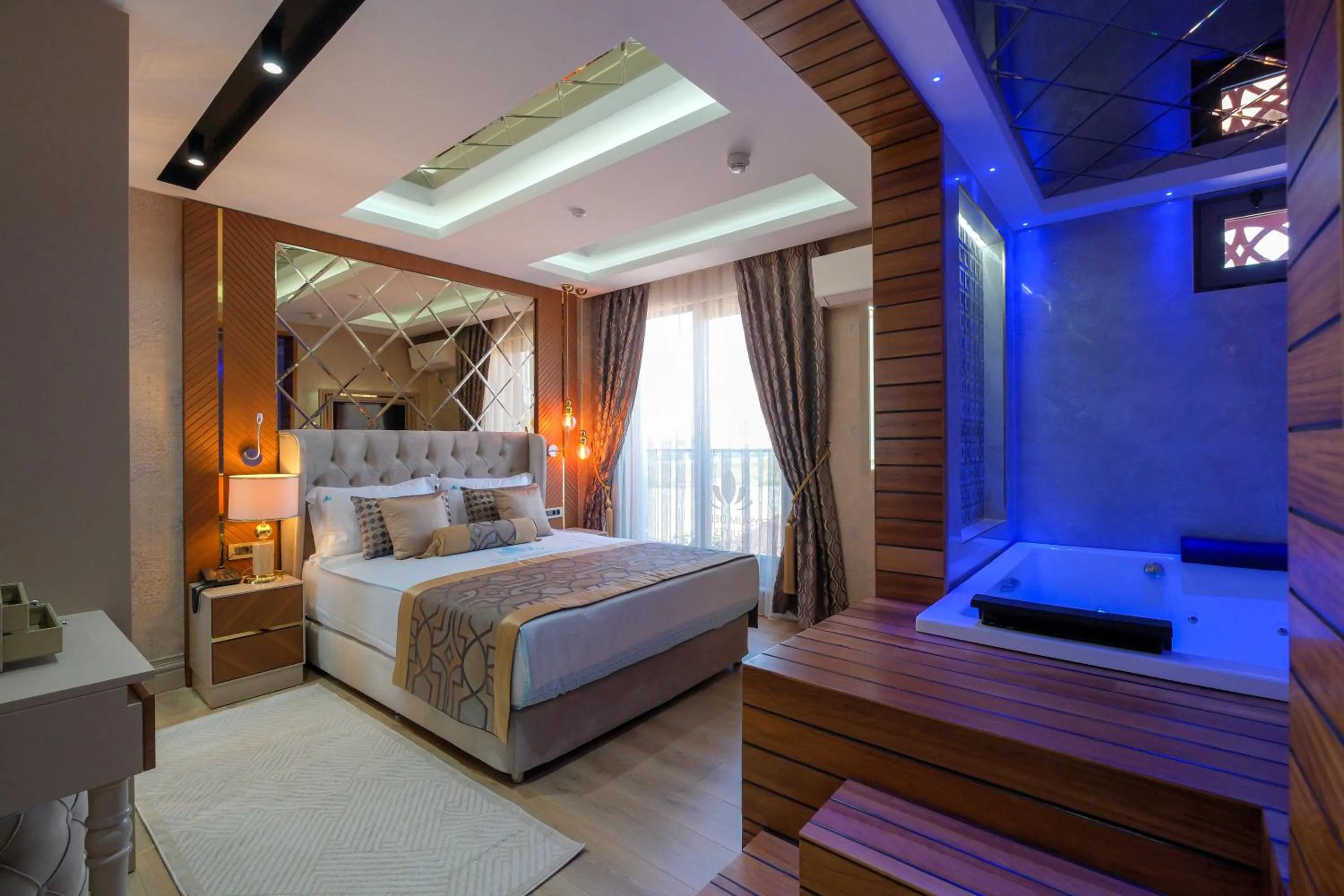 Bed in Elysium Deluxe Suites Antalya
