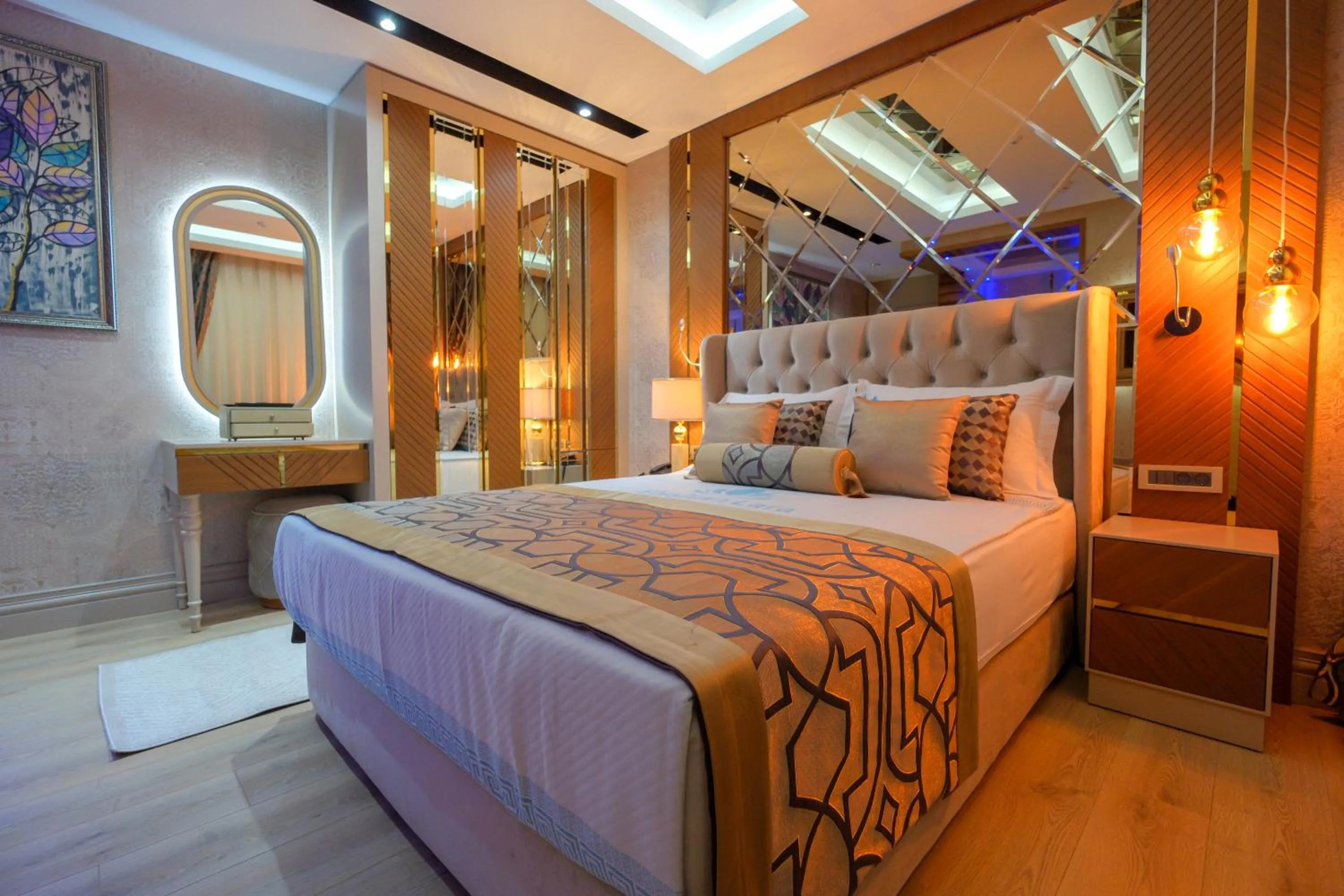 Bed in Elysium Deluxe Suites Antalya
