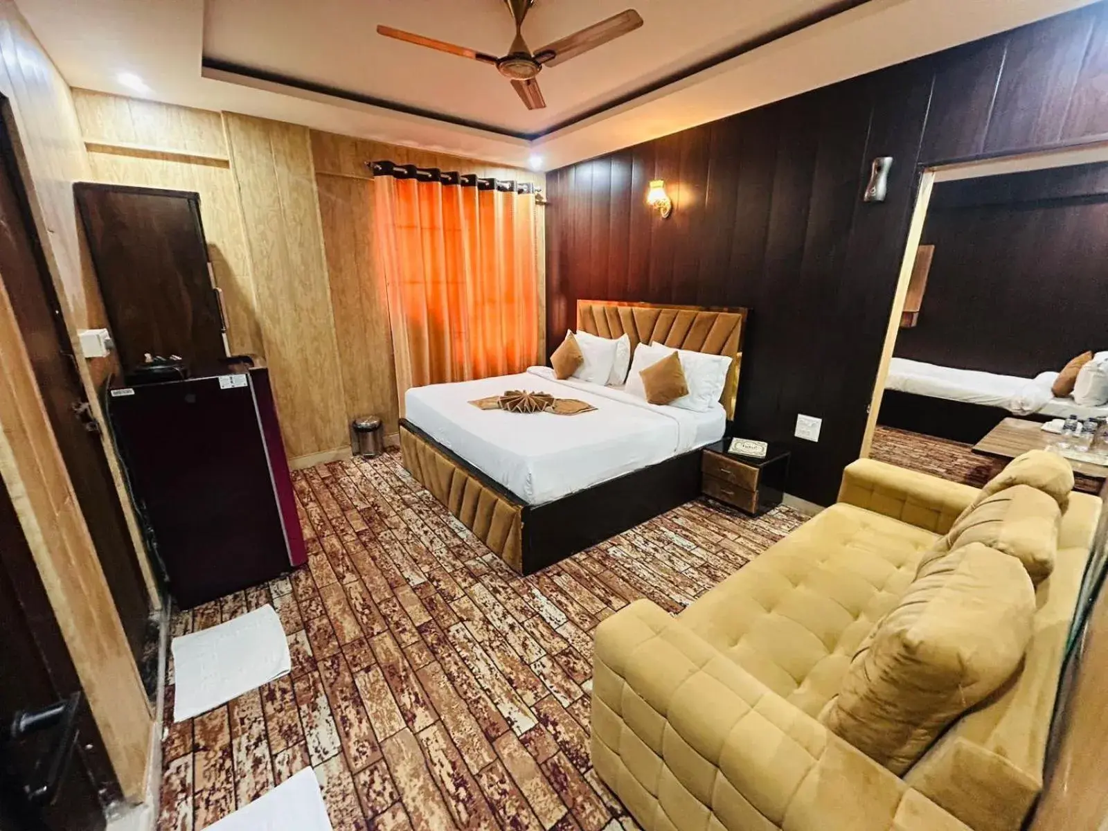 Queen Suite in Tulsi Garden- Near Prem Mandir Vrindavan Queen Suite in Tulsi Garden- Near Prem Mandir Vrindavan