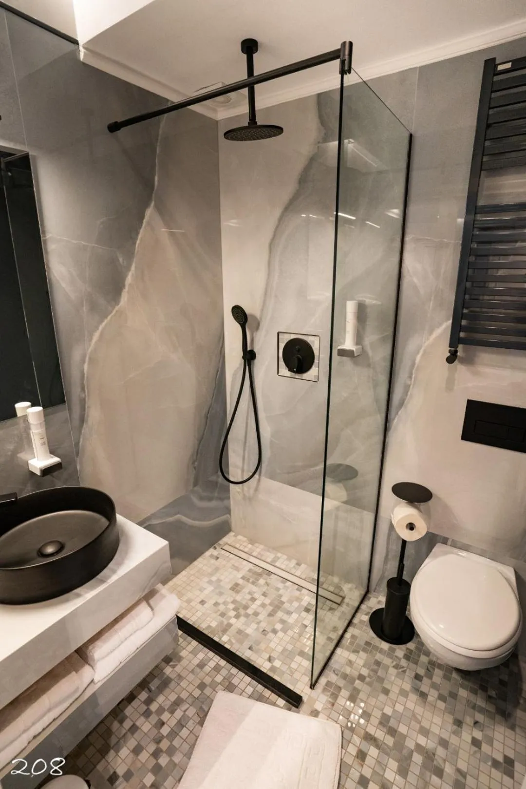 Bathroom in Cosmopolita Boutique Hotel