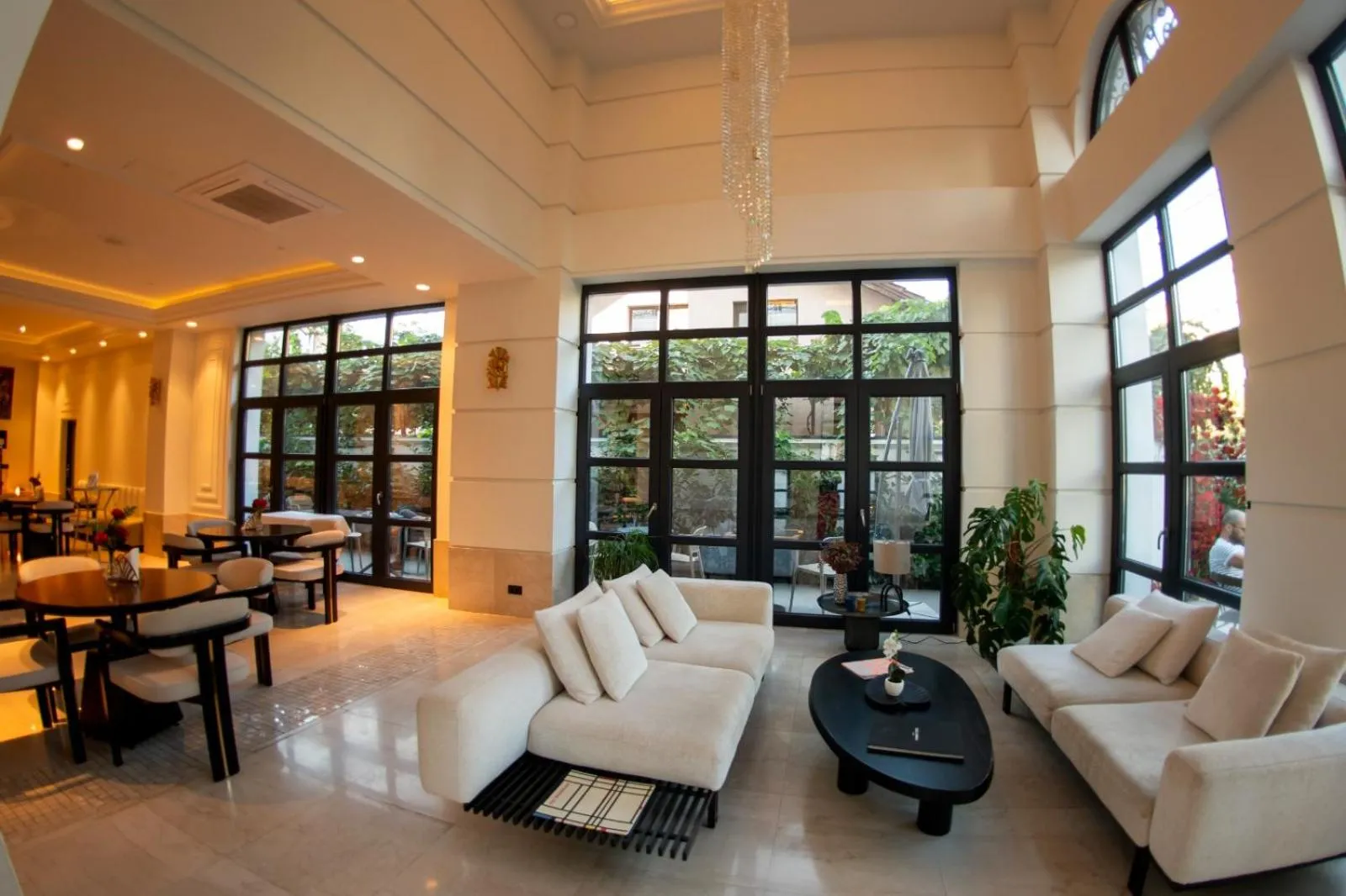 Restaurant/places to eat in Cosmopolita Boutique Hotel