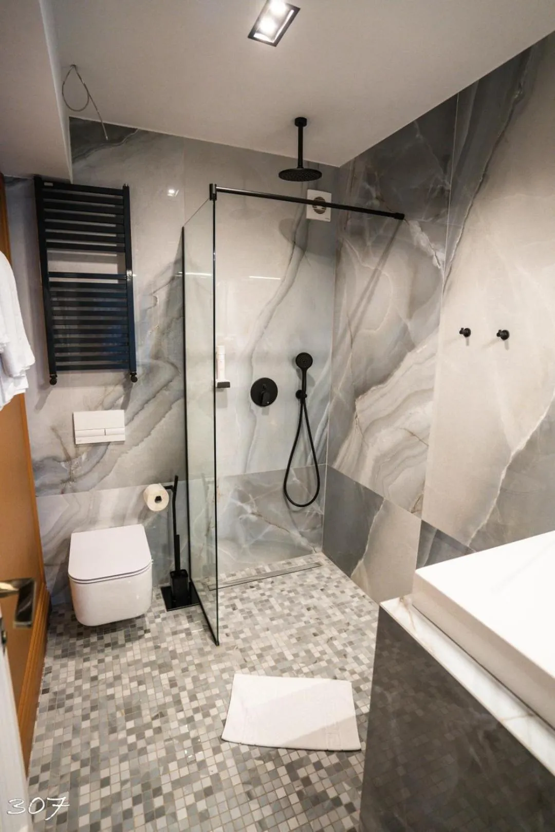 Bathroom in Cosmopolita Boutique Hotel