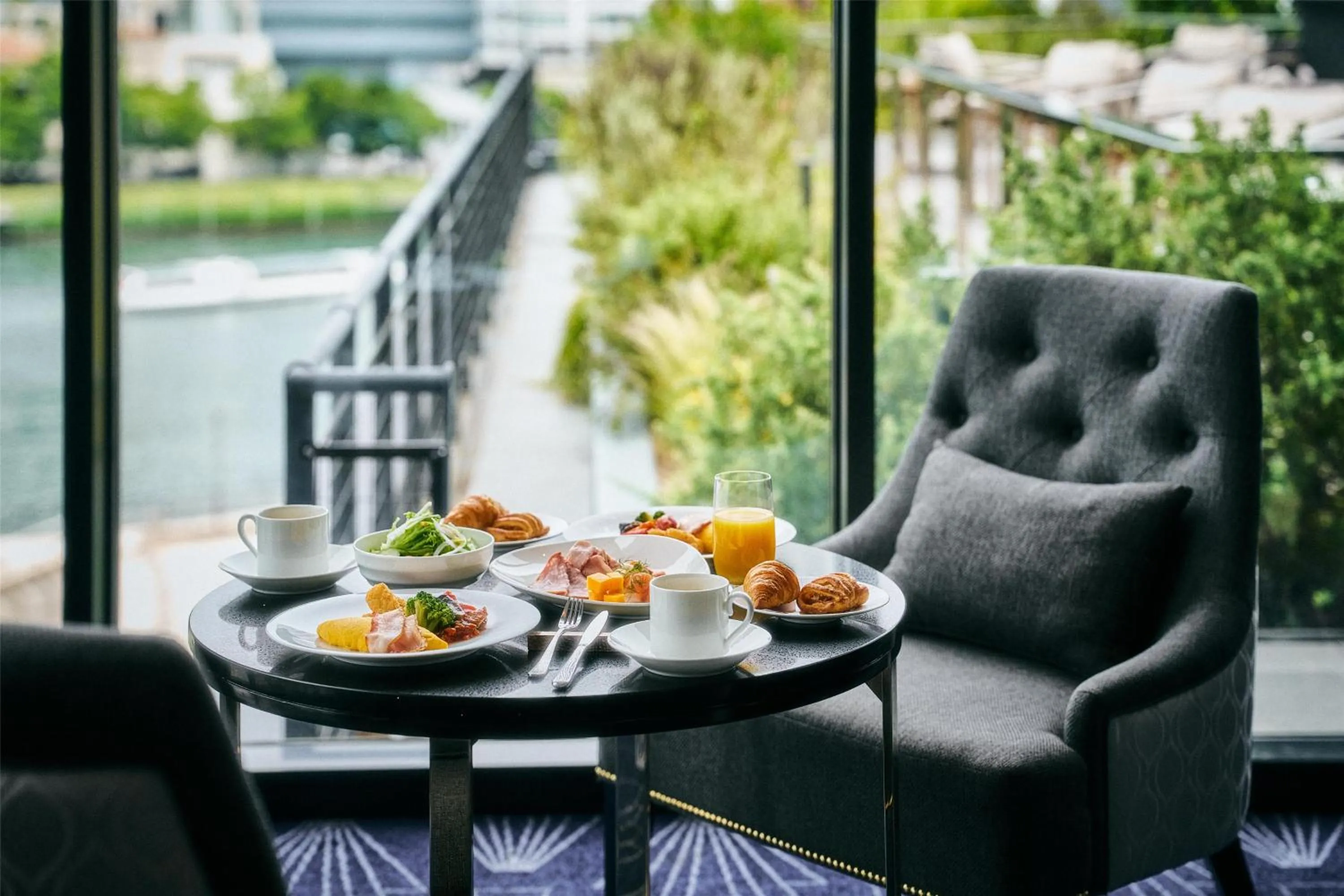 Restaurant/places to eat in Hilton Yokohama