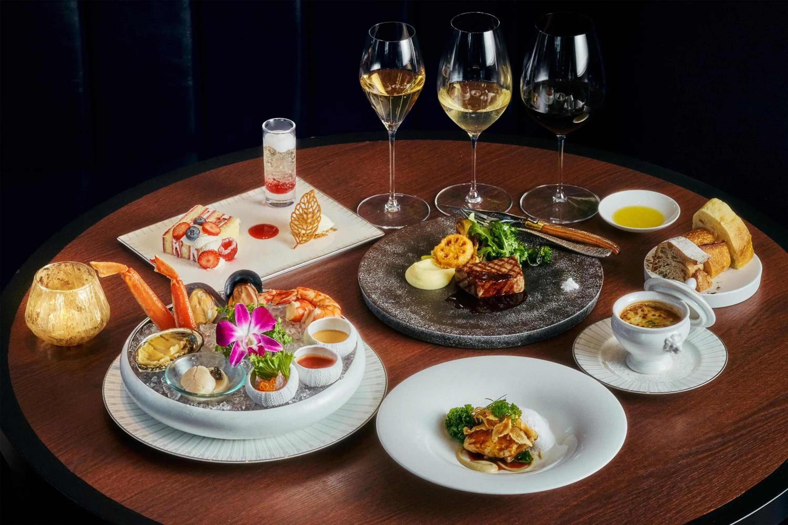 Dining area in Hilton Yokohama