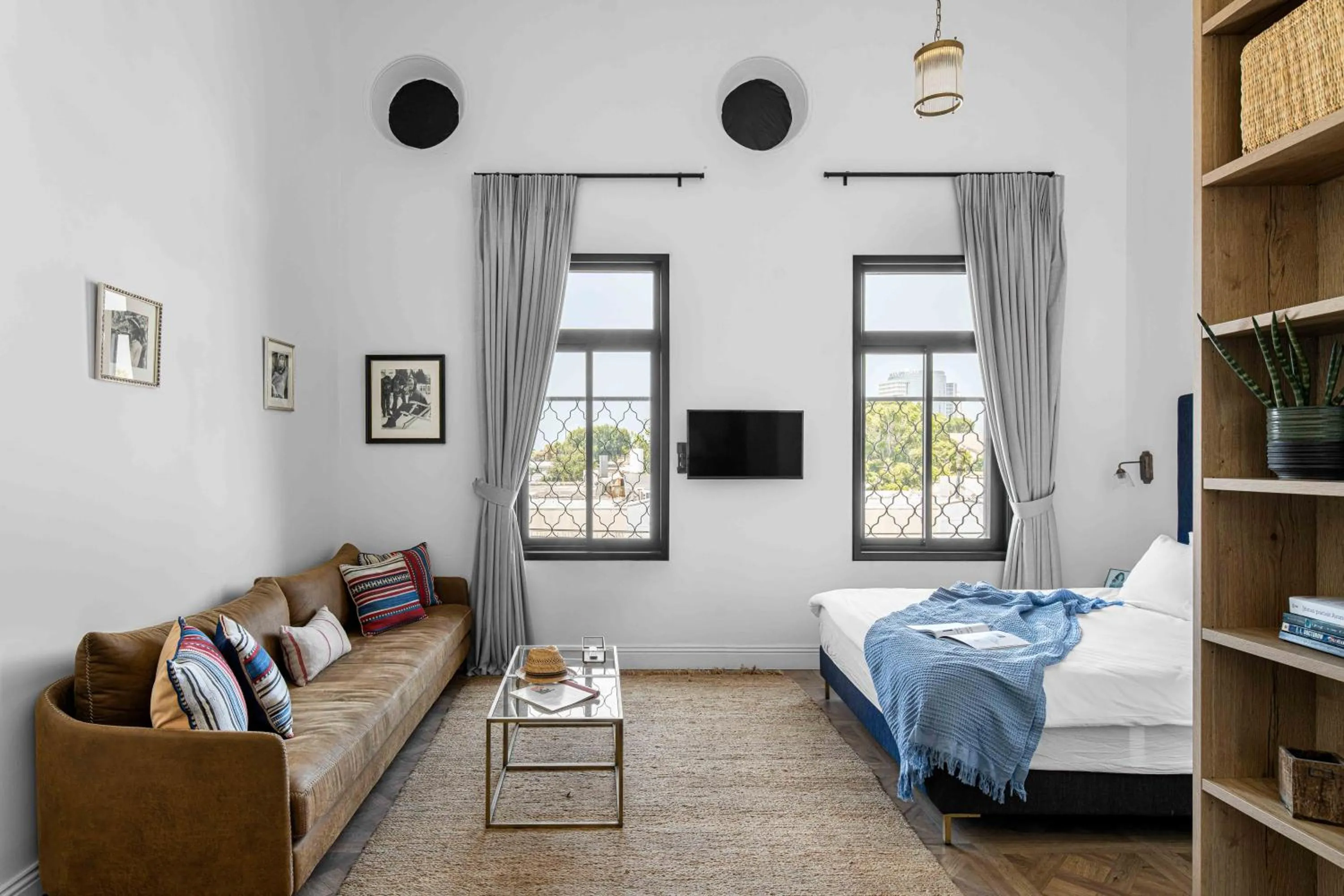 Bed in Kubler's House - By Beach Apartments TLV