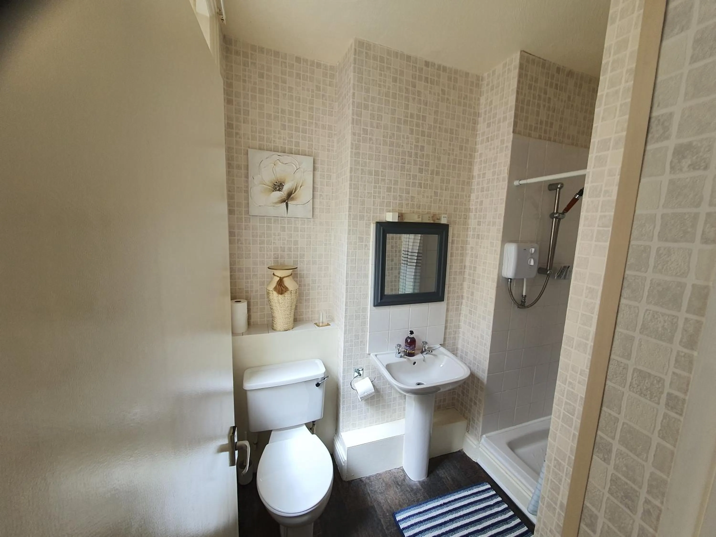 Bathroom in Windsor House Hotel