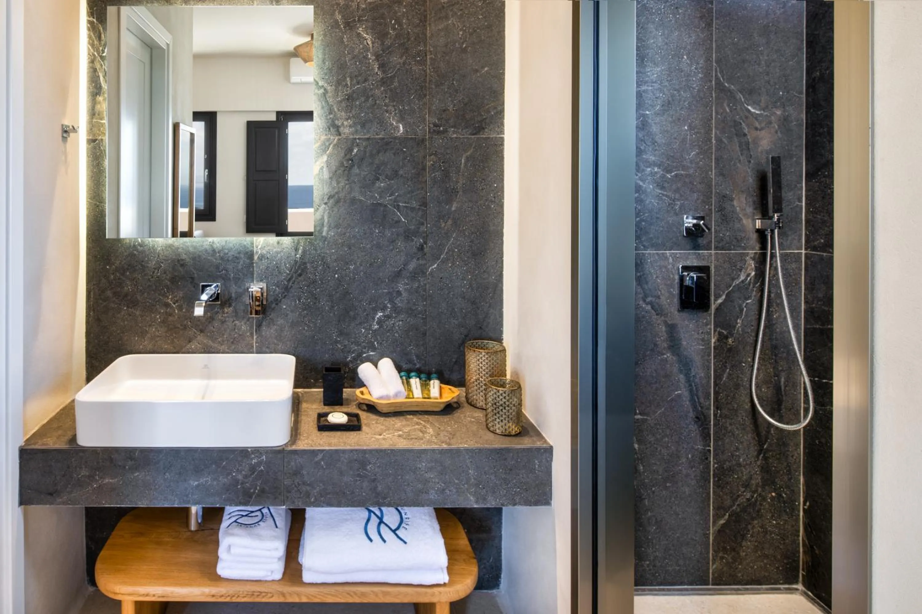 Bathroom in Venus Sunrise Suites & Villas