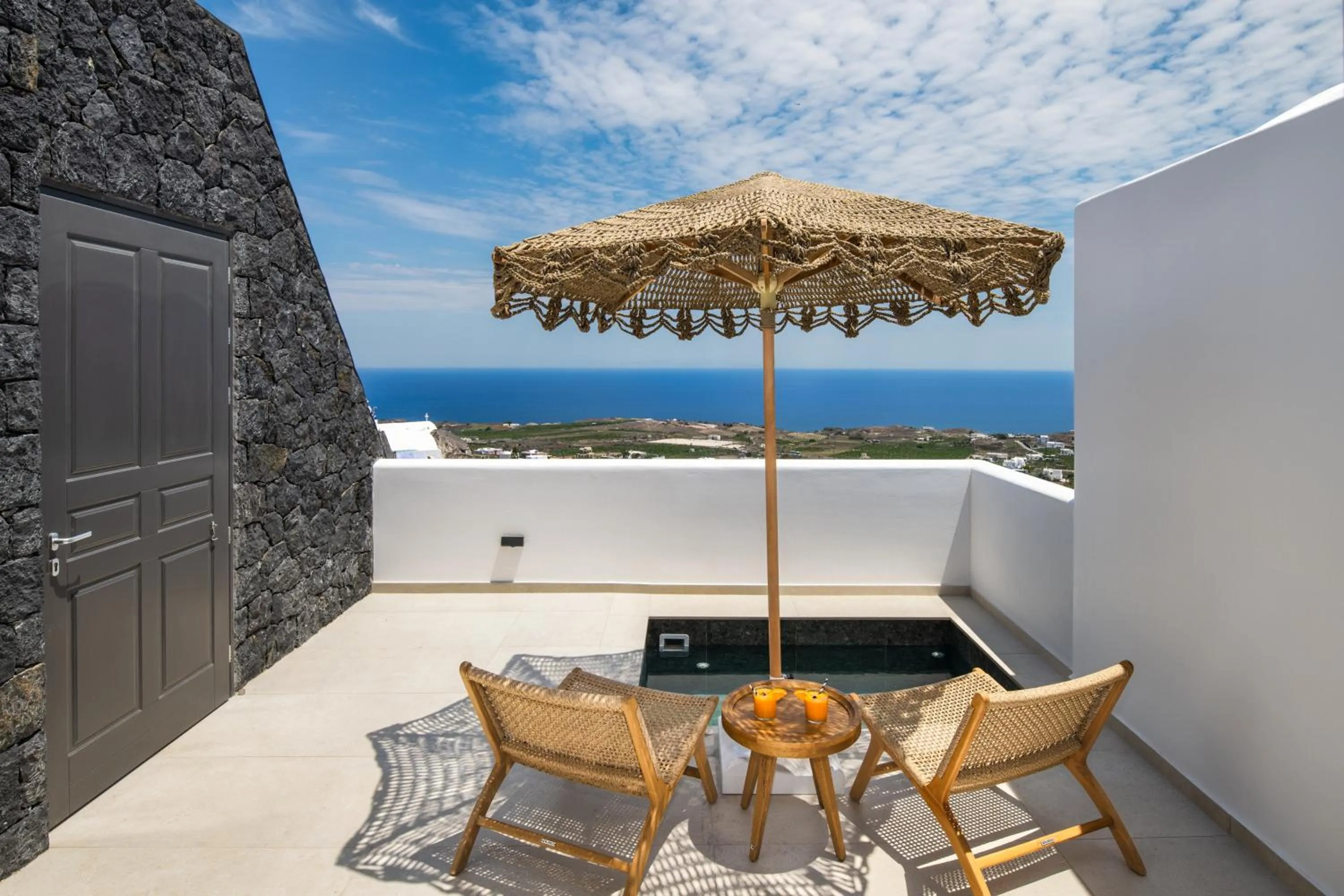 Hot Tub in Venus Sunrise Suites & Villas