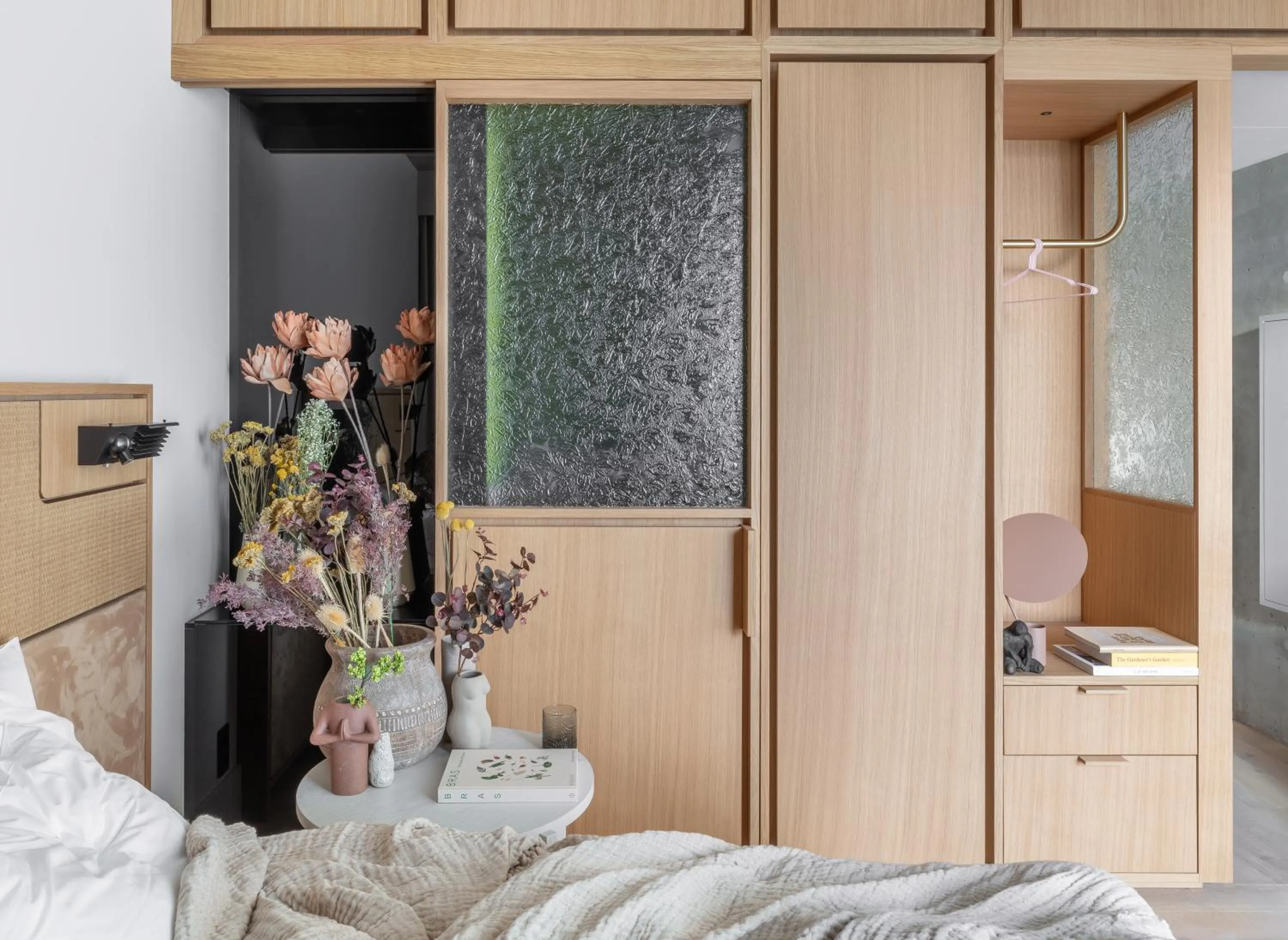 Bedroom in Locke at East Side Gallery