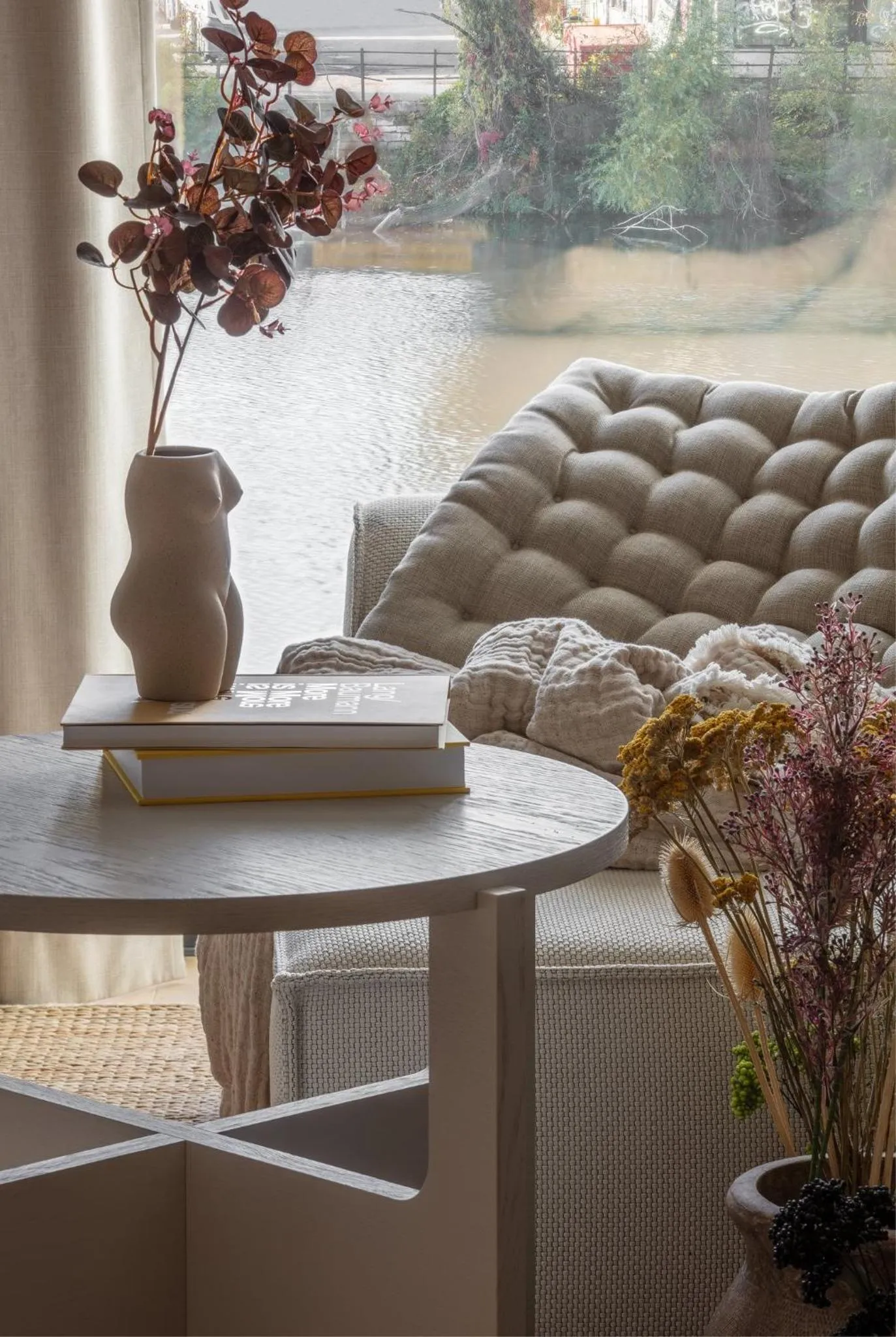 Property building in Locke at East Side Gallery