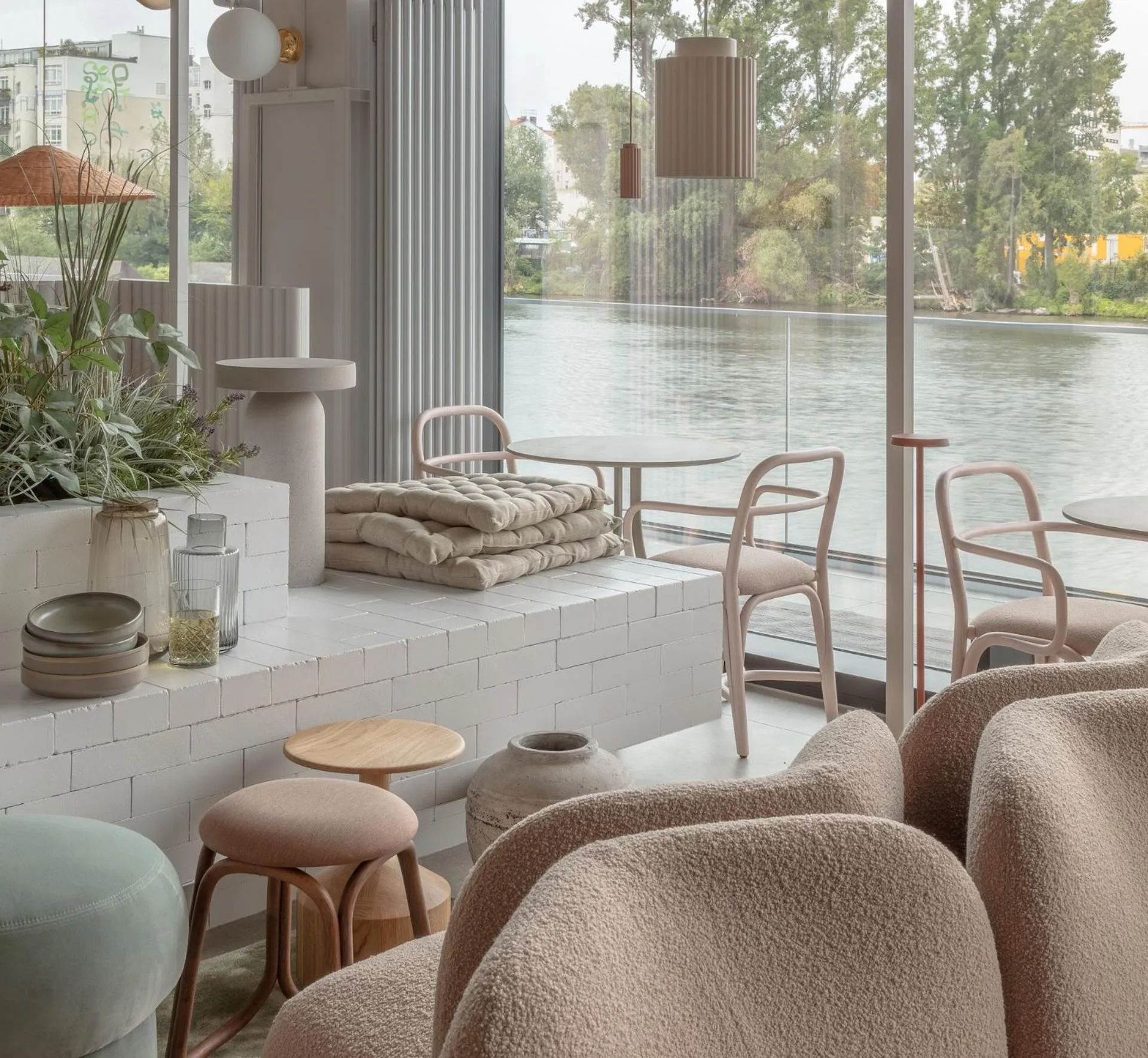 Lounge or bar in Locke at East Side Gallery