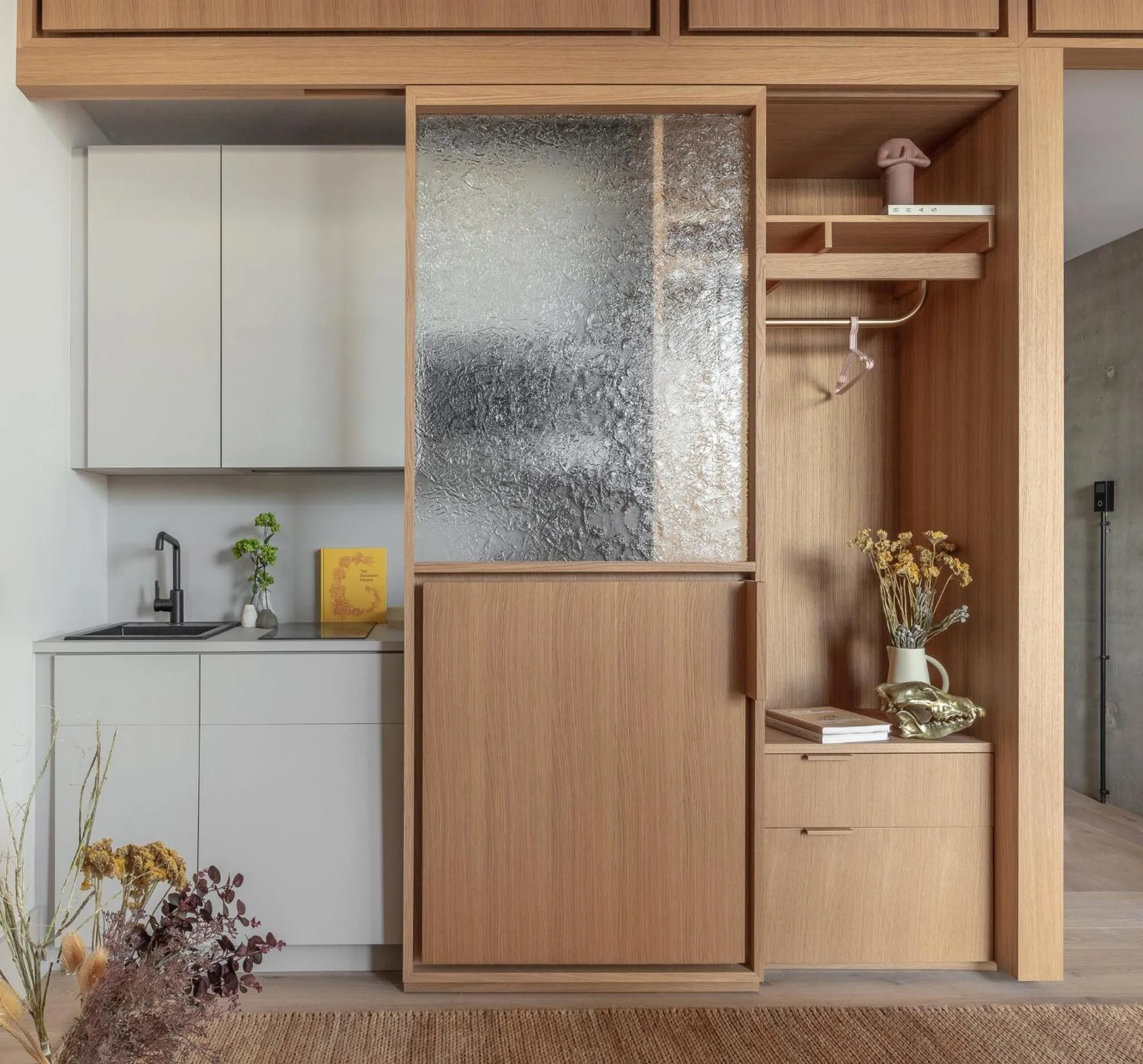 Property building in Locke at East Side Gallery