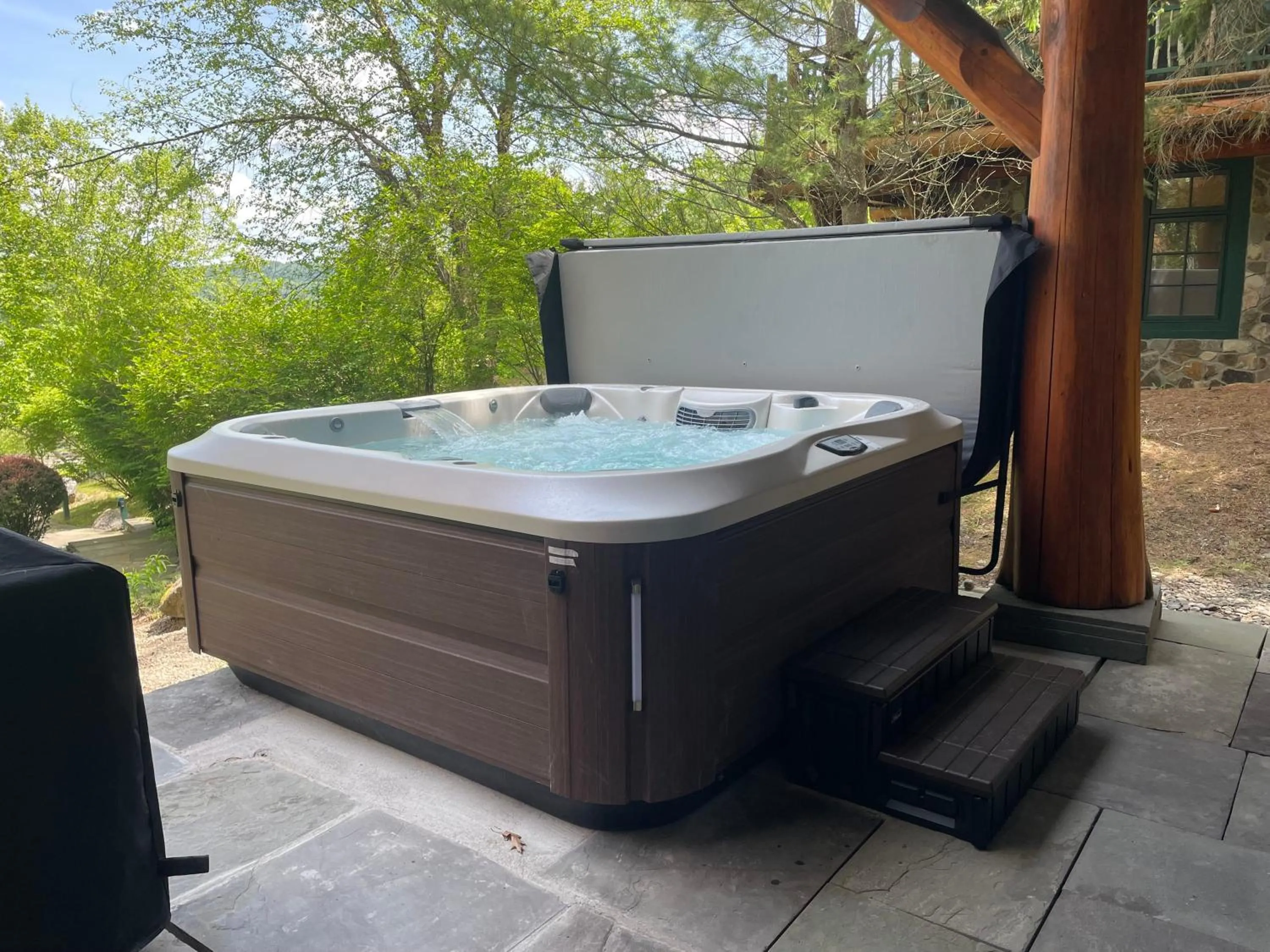 Cayuga Lodge South