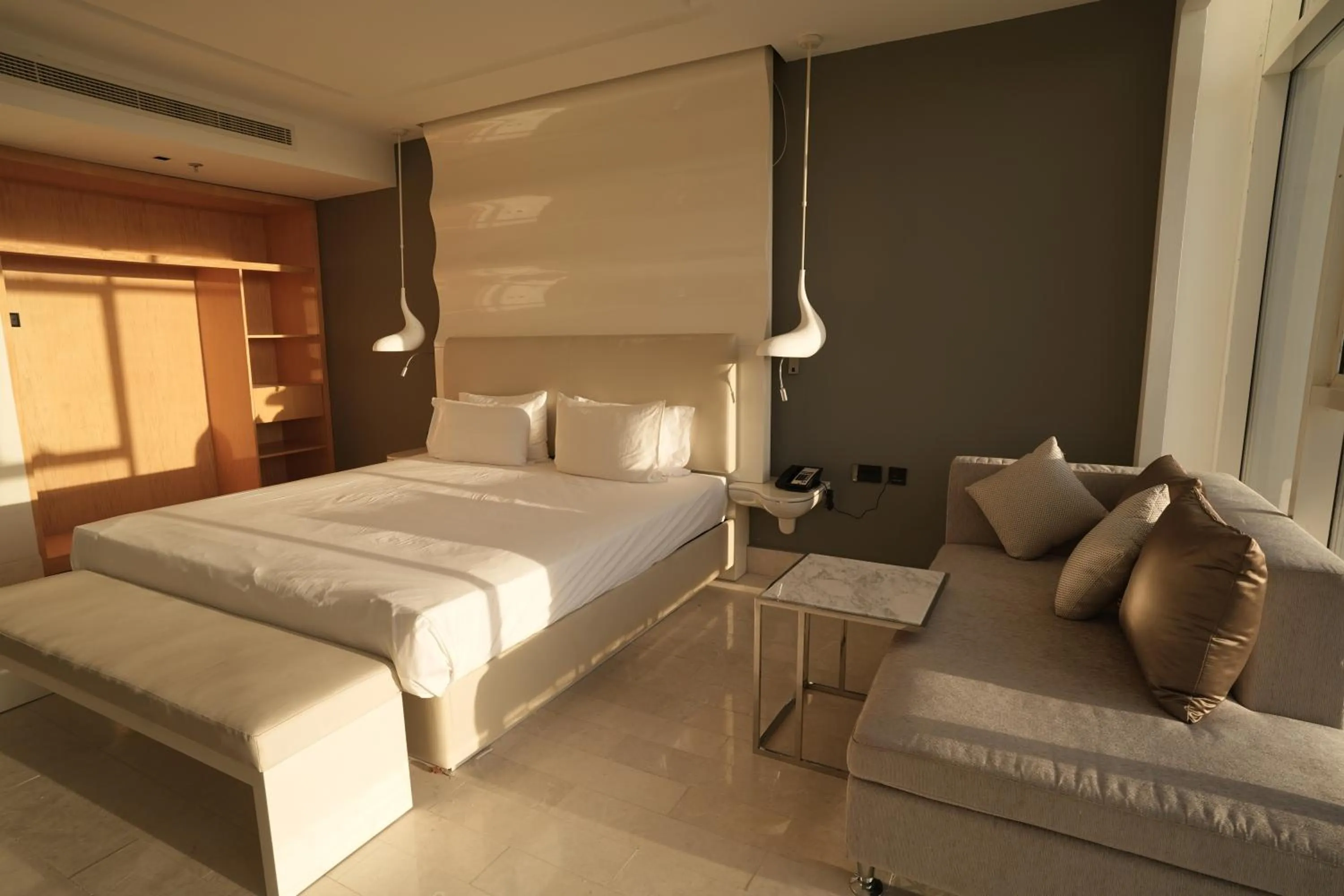 Bed in Alberni Jabal Hafeet Hotel Al Ain