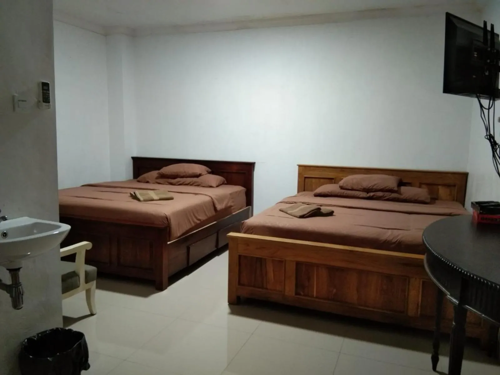 Bed in Nexdeco House Homestay Syariah Solo