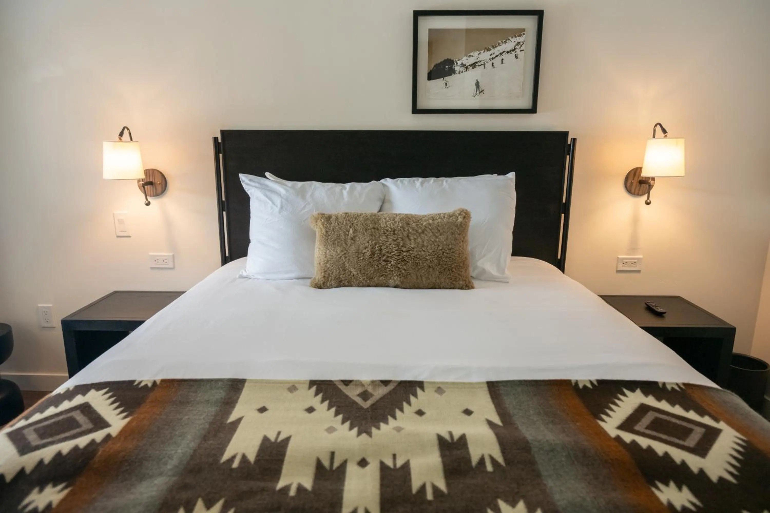 Bed in High Creek Lodge and Cabins