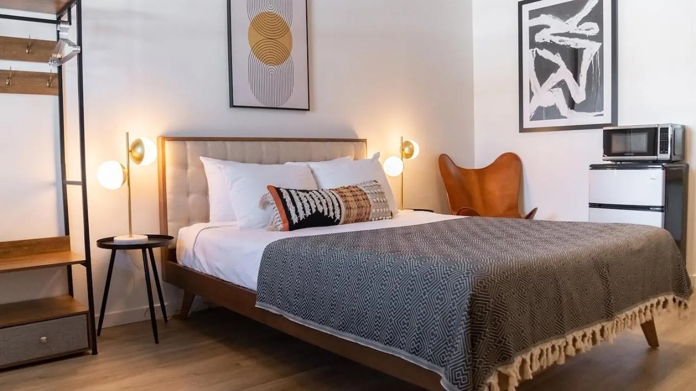 Bed in High Creek Lodge and Cabins