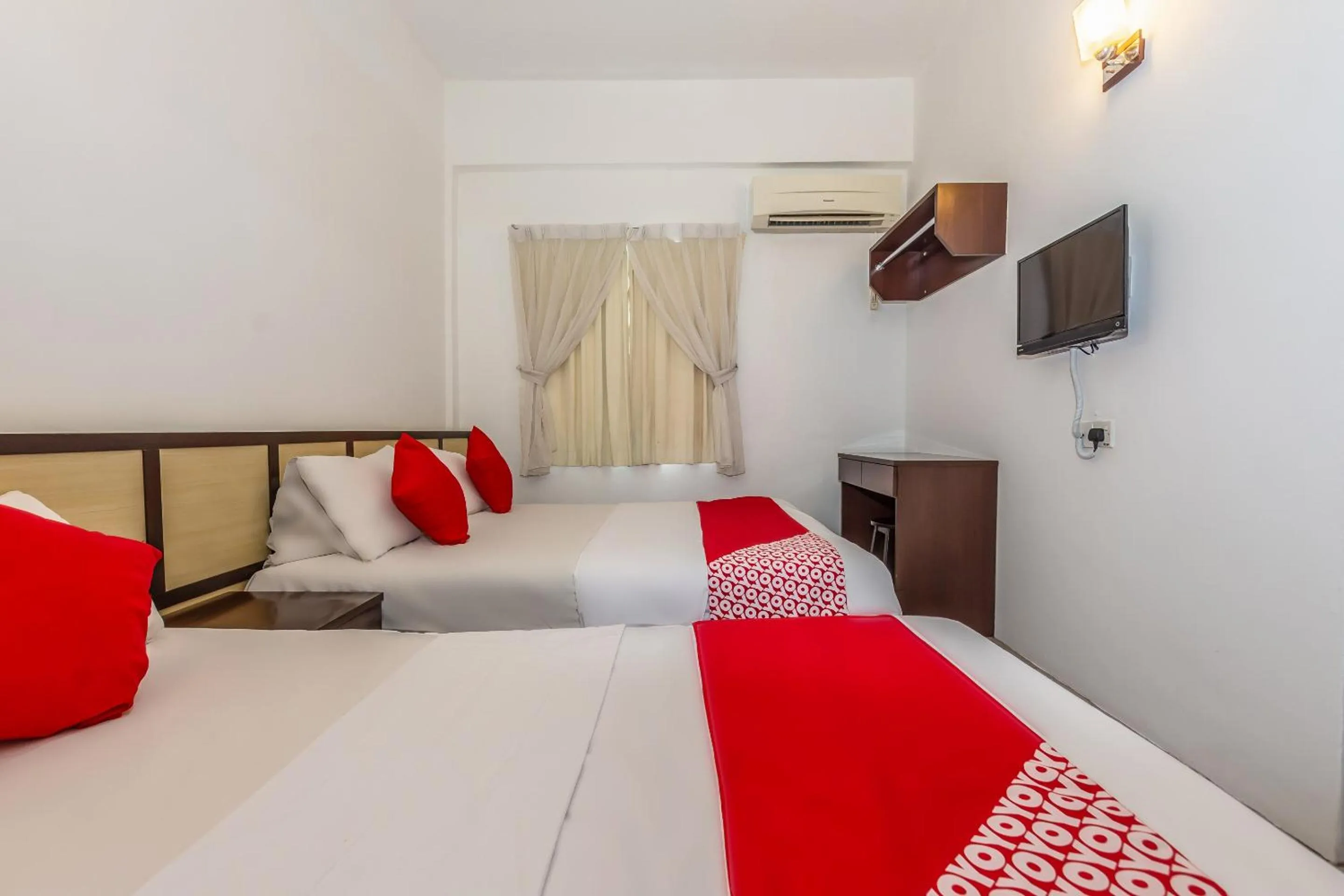 Bedroom in Hash House Hotel