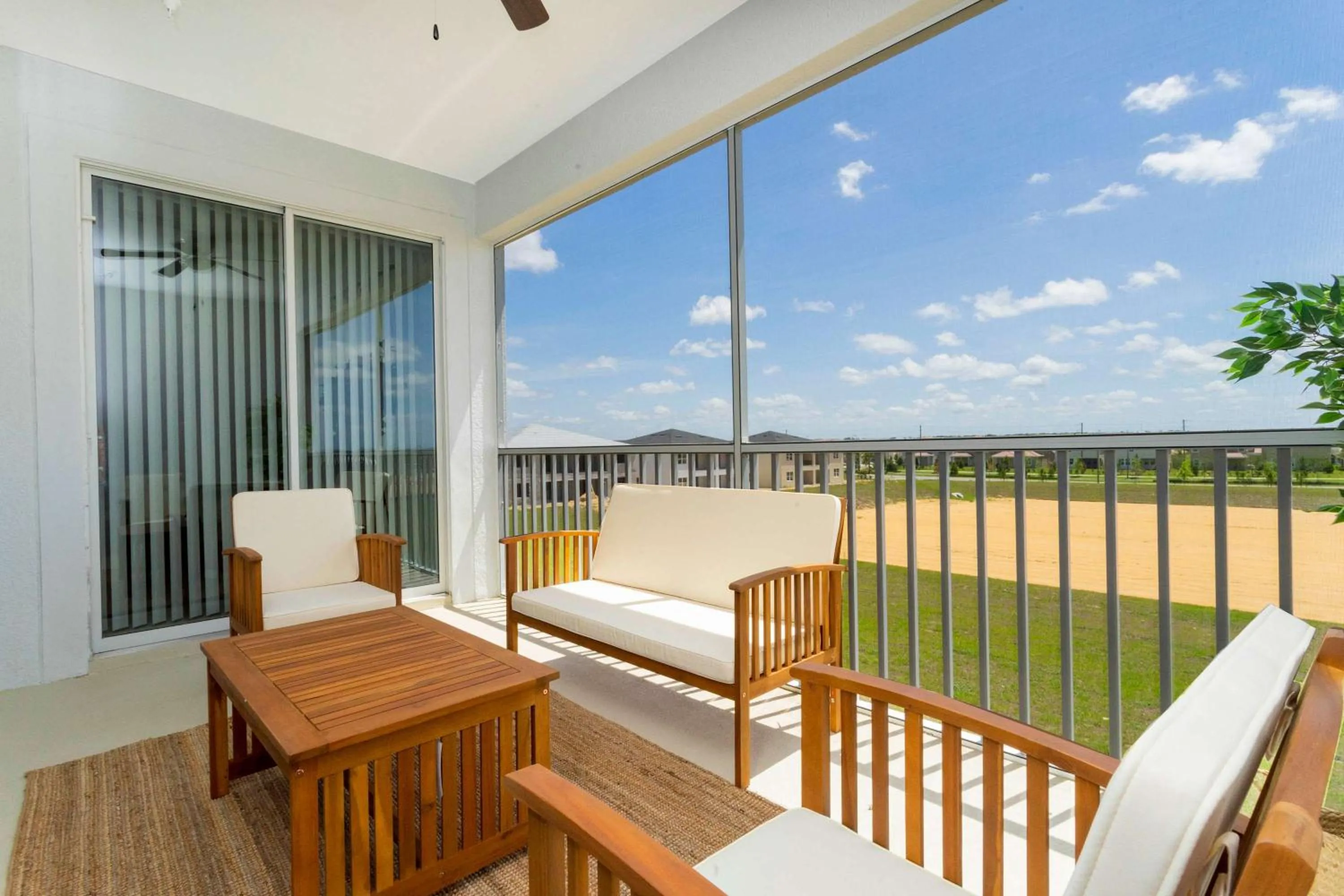 Family Friendly 3Bd Close to Disney @Champions Gate 991