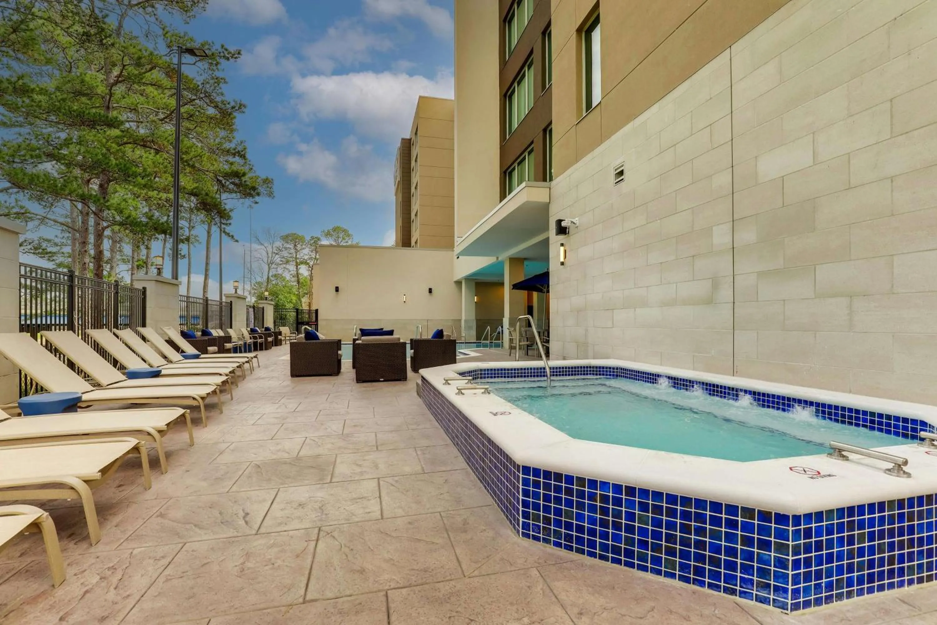 Pool view in Drury Plaza Hotel Tallahassee