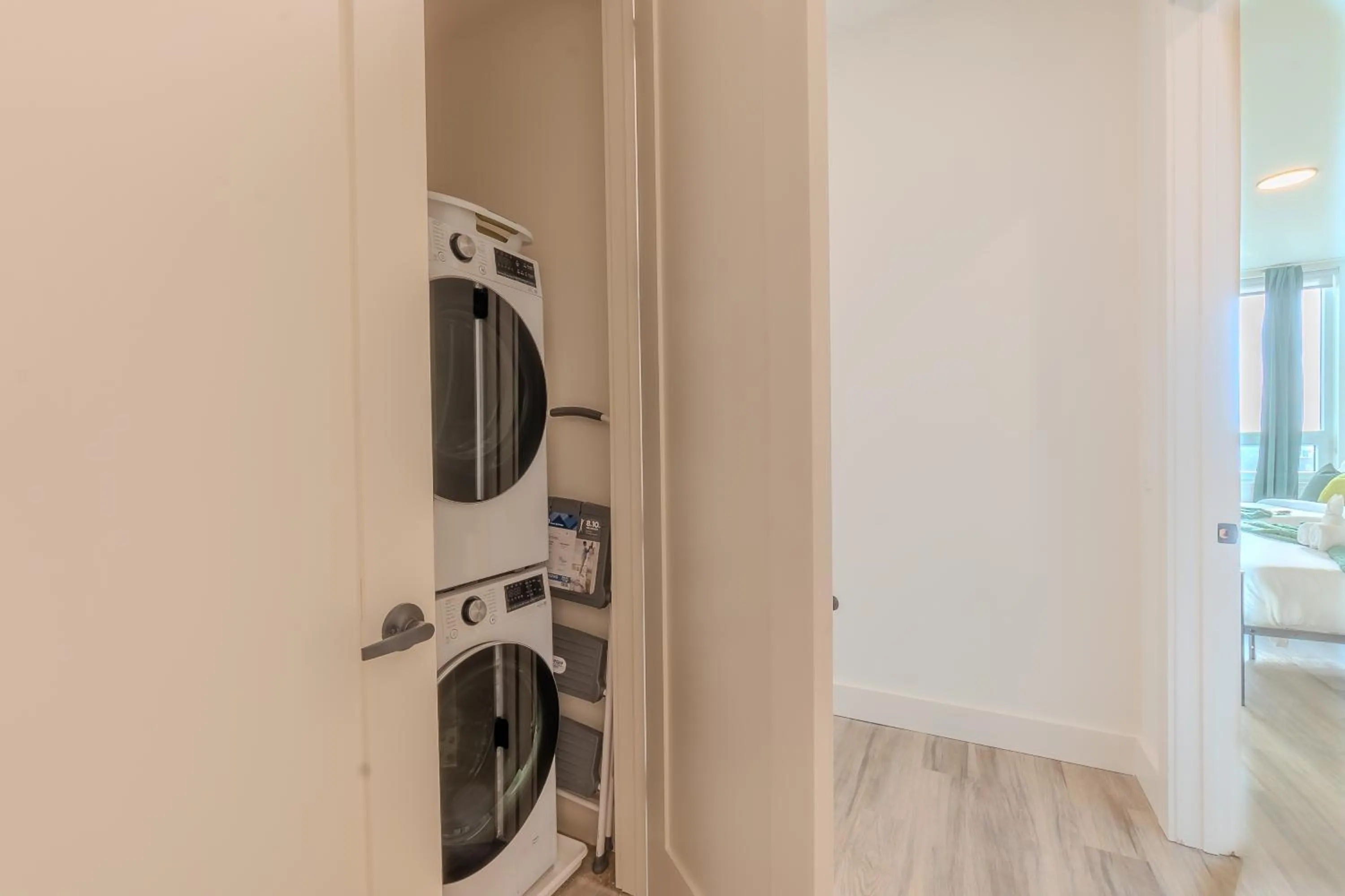 washing machine in Emerald Escape, Free Parking, 2 Bath, Sleeps 8 Near American Dream and The Airport, King Bed and 2 Queen Beds, Washer and Dryer