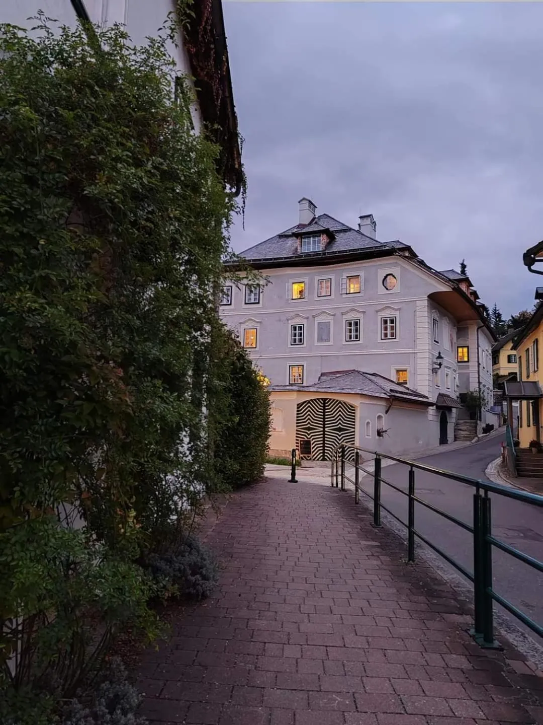 Property building in Podenhaus