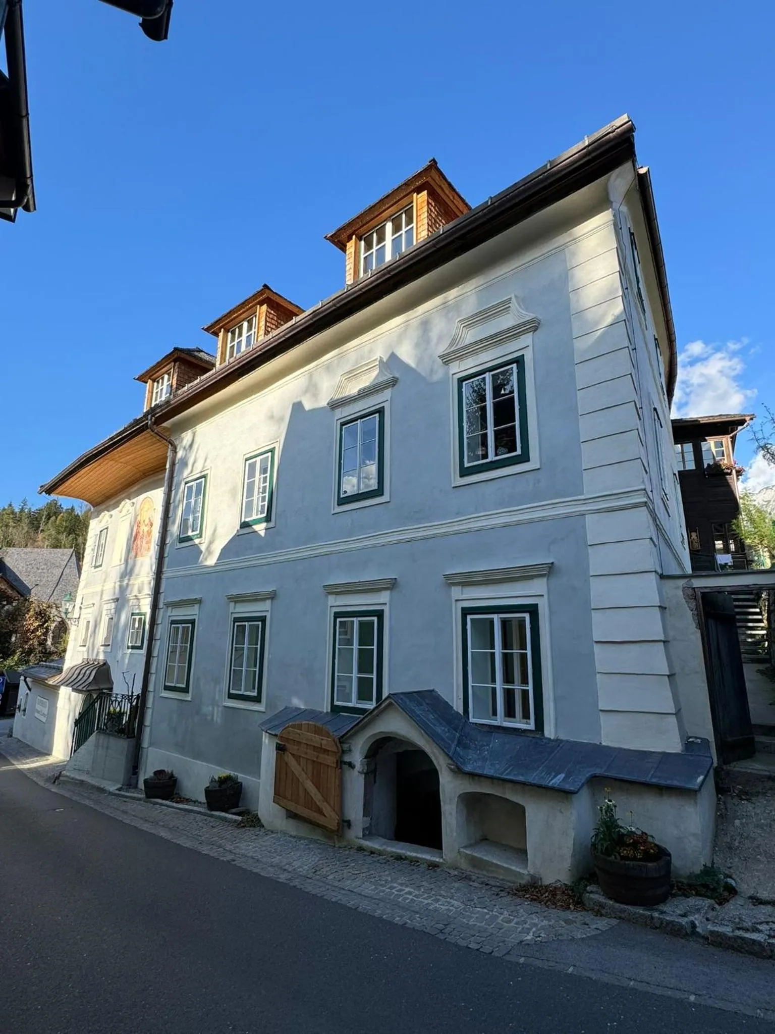 Property building in Podenhaus