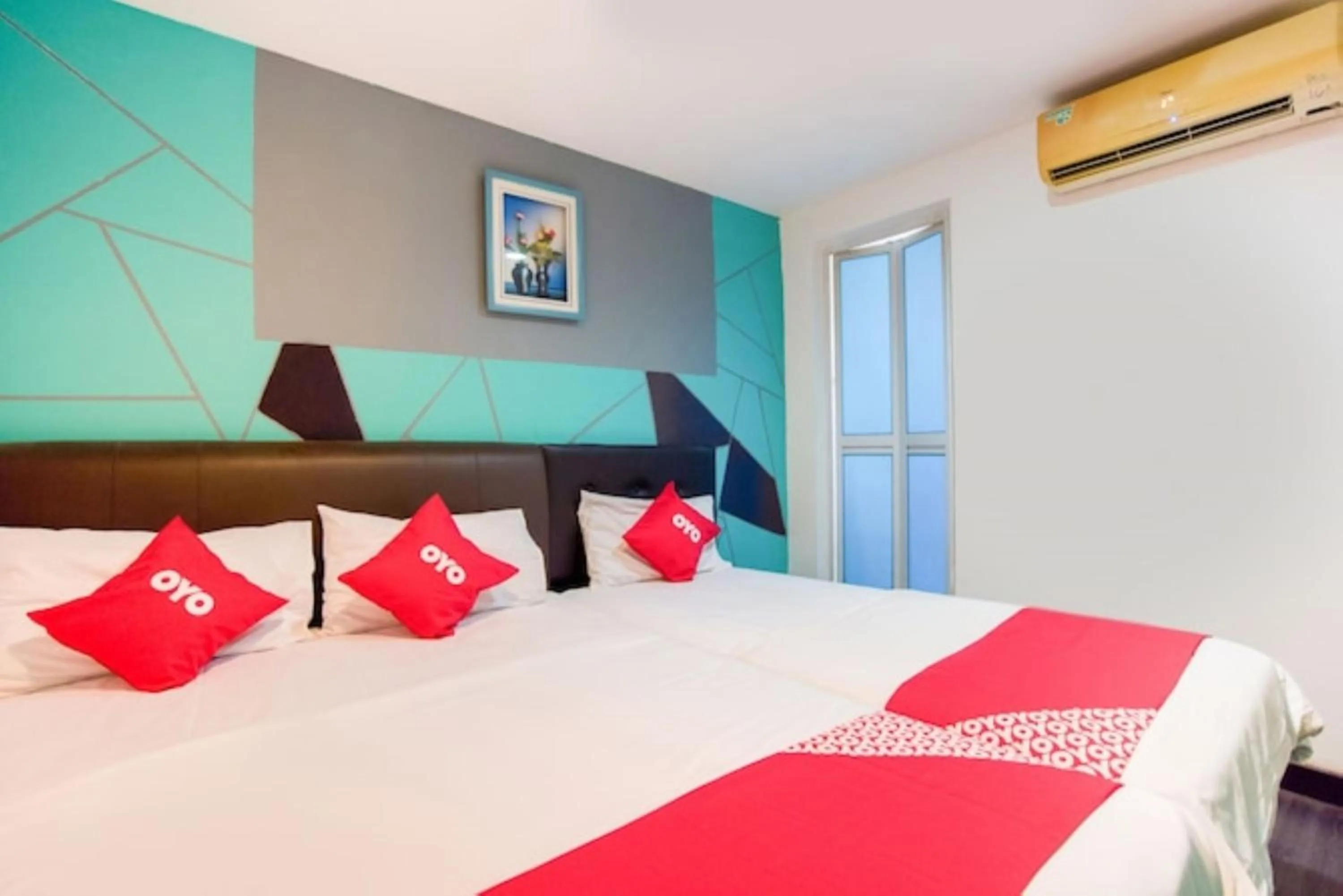 Property building, Bed in 1st Inn Hotel Klang Sentral Meru