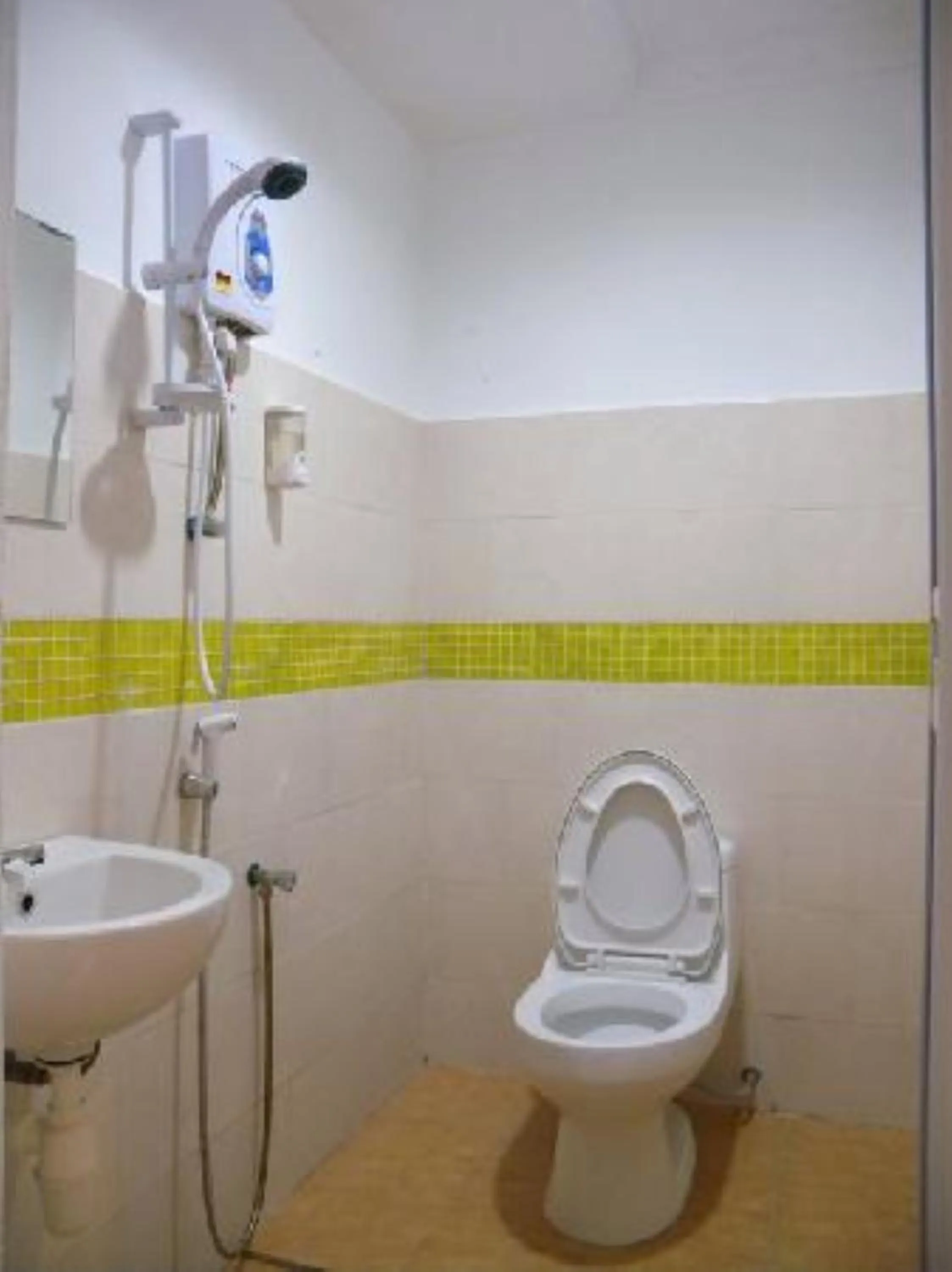 Bathroom in 1st Inn Hotel Klang Sentral Meru