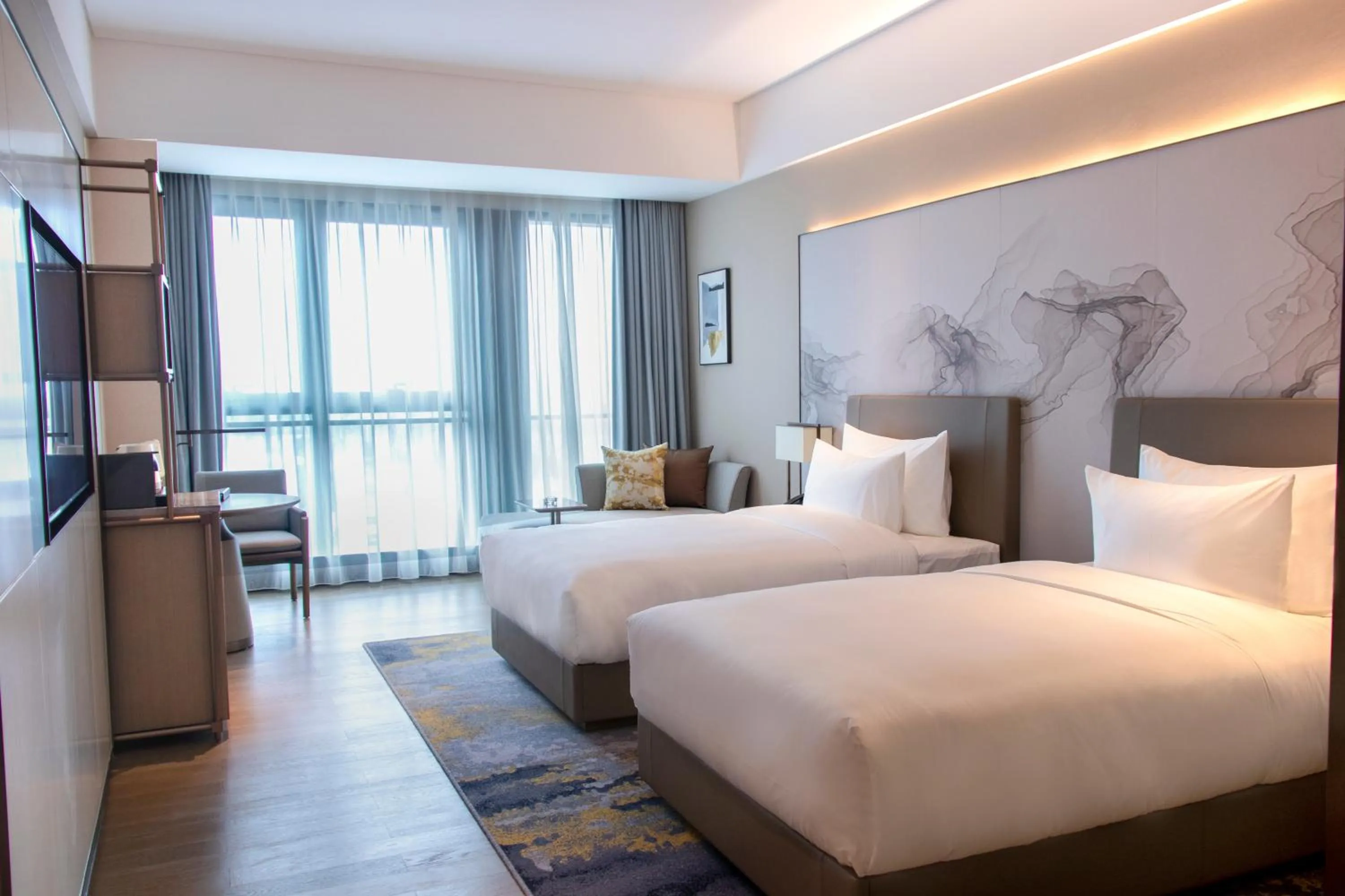Photo of the whole room, Bed in Guangzhou Pazhou LN DongFang Hotel
