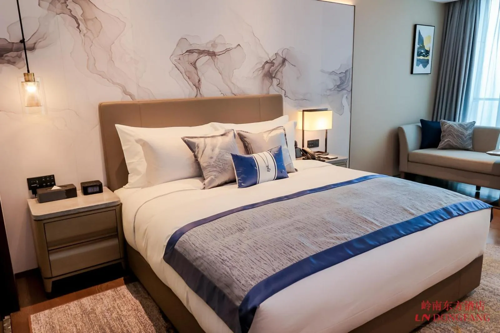 Bed in Guangzhou Pazhou LN DongFang Hotel