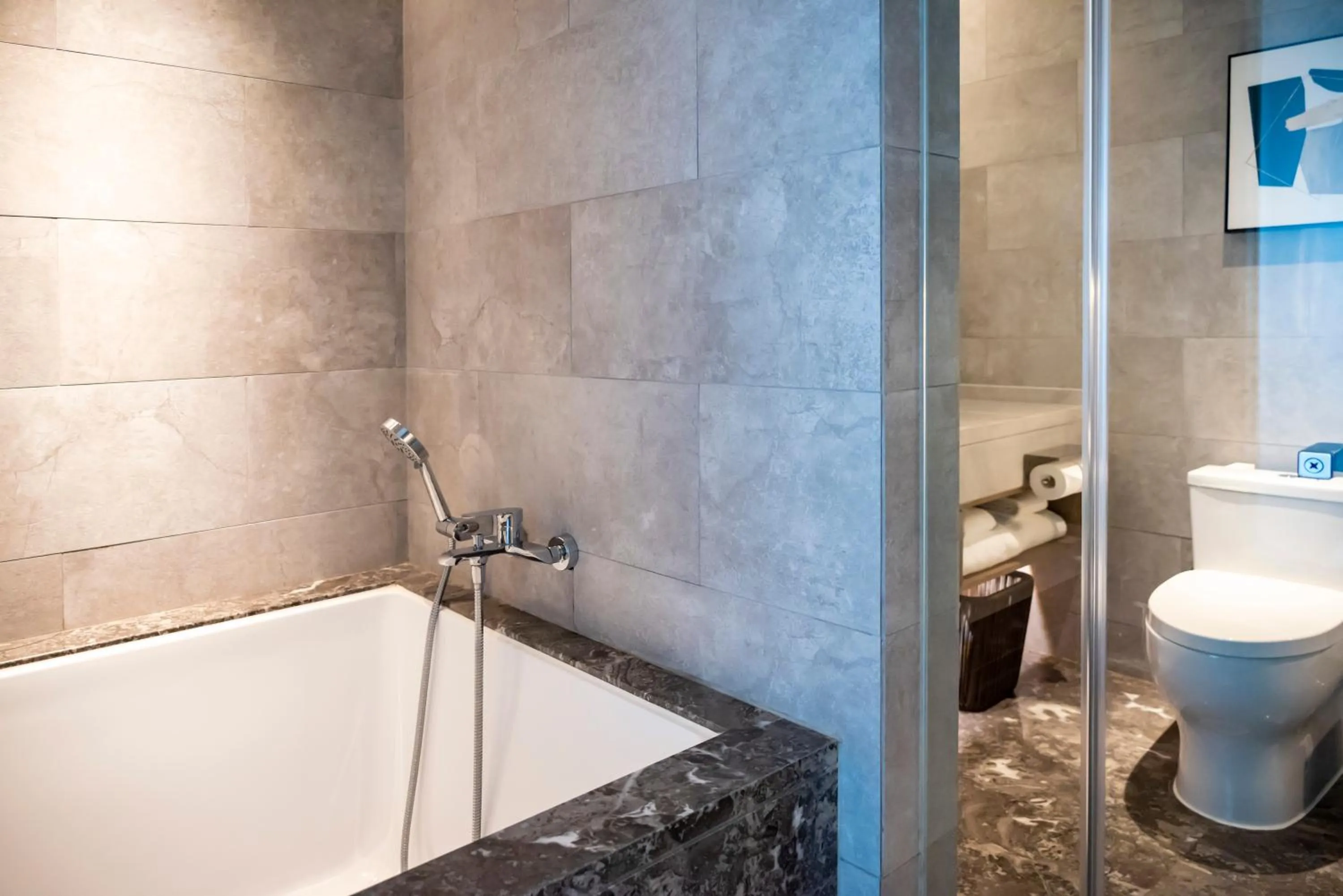 Bath in Guangzhou Pazhou LN DongFang Hotel