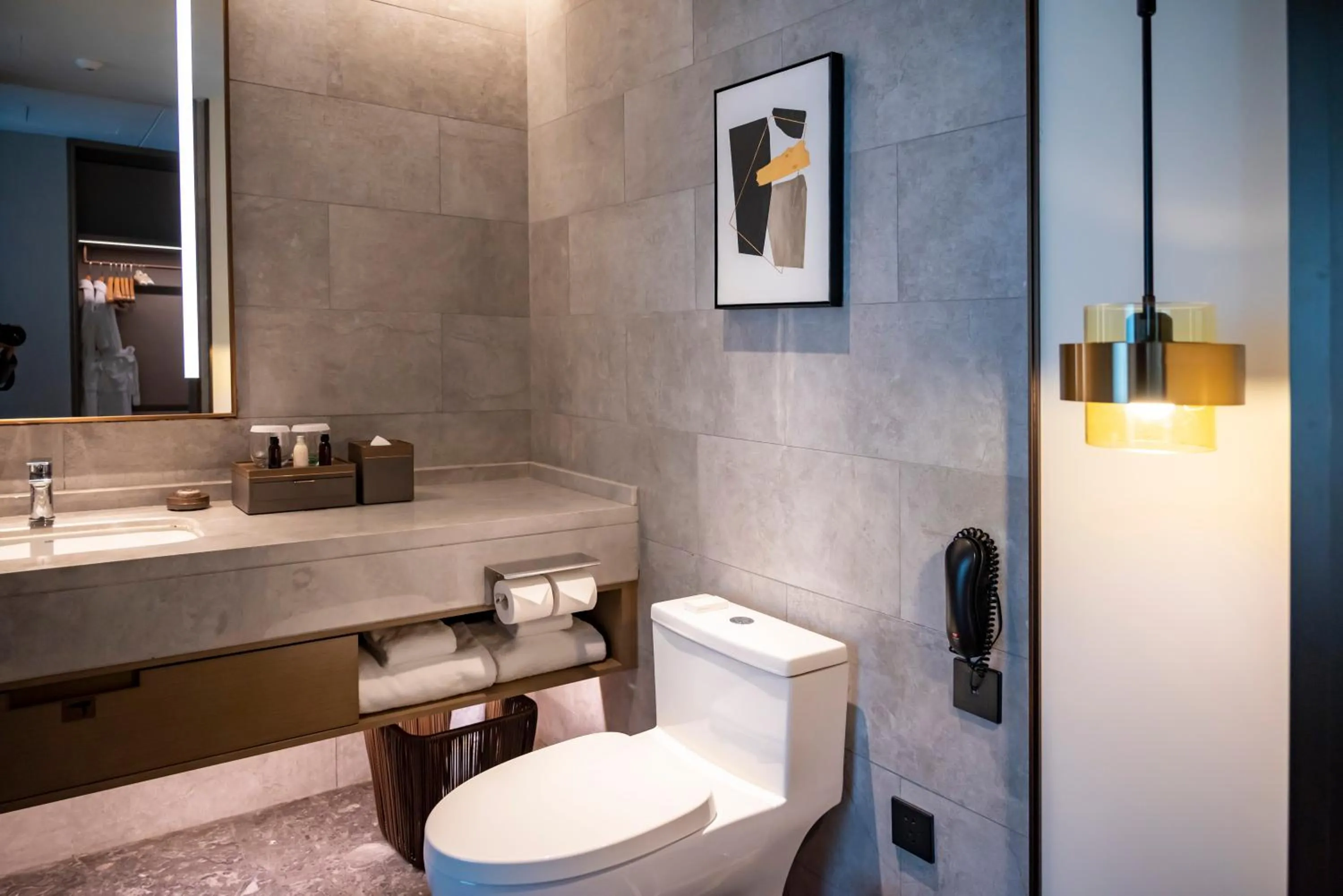 Bathroom in Guangzhou Pazhou LN DongFang Hotel