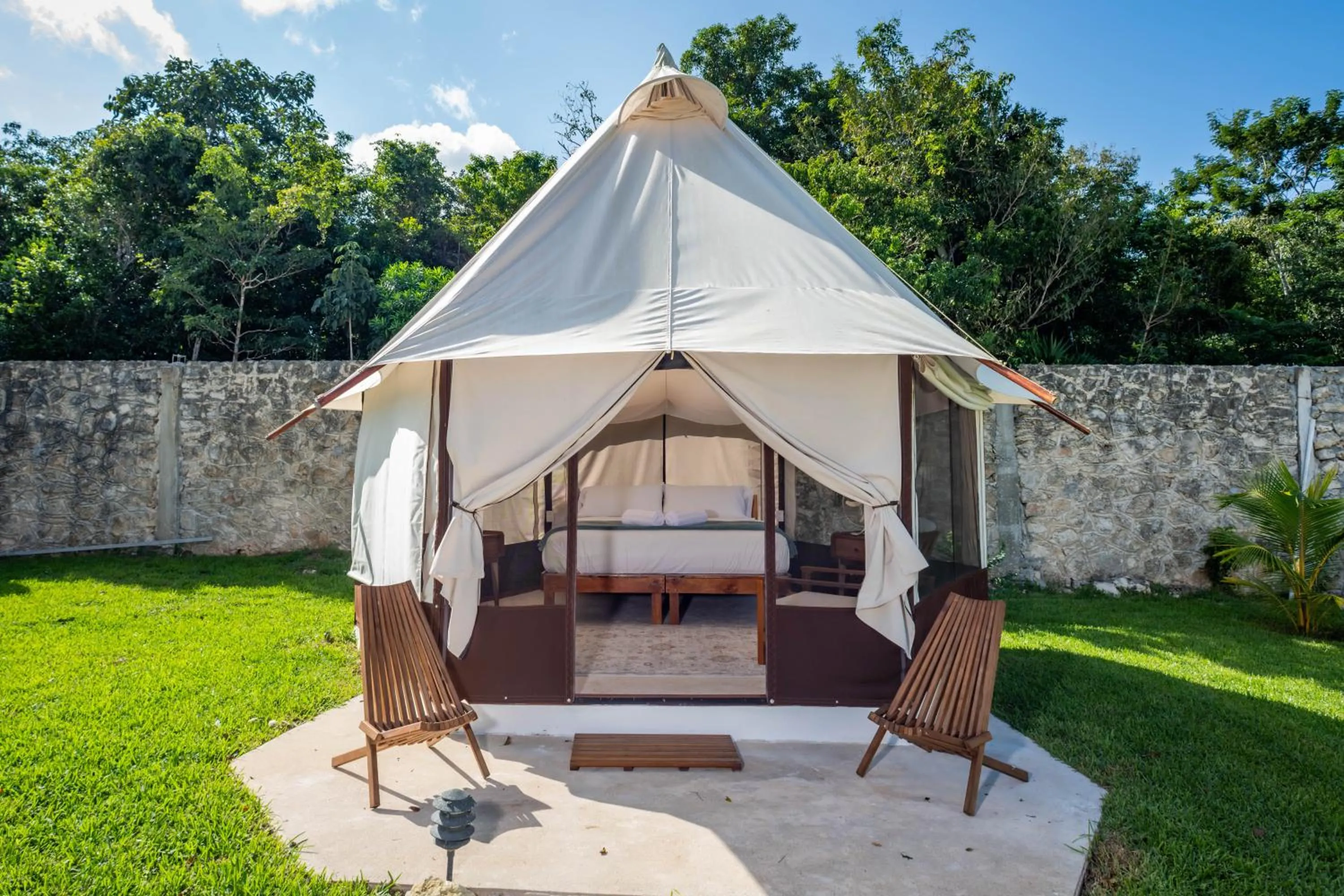 Patio in Xakluum Eco Glampings