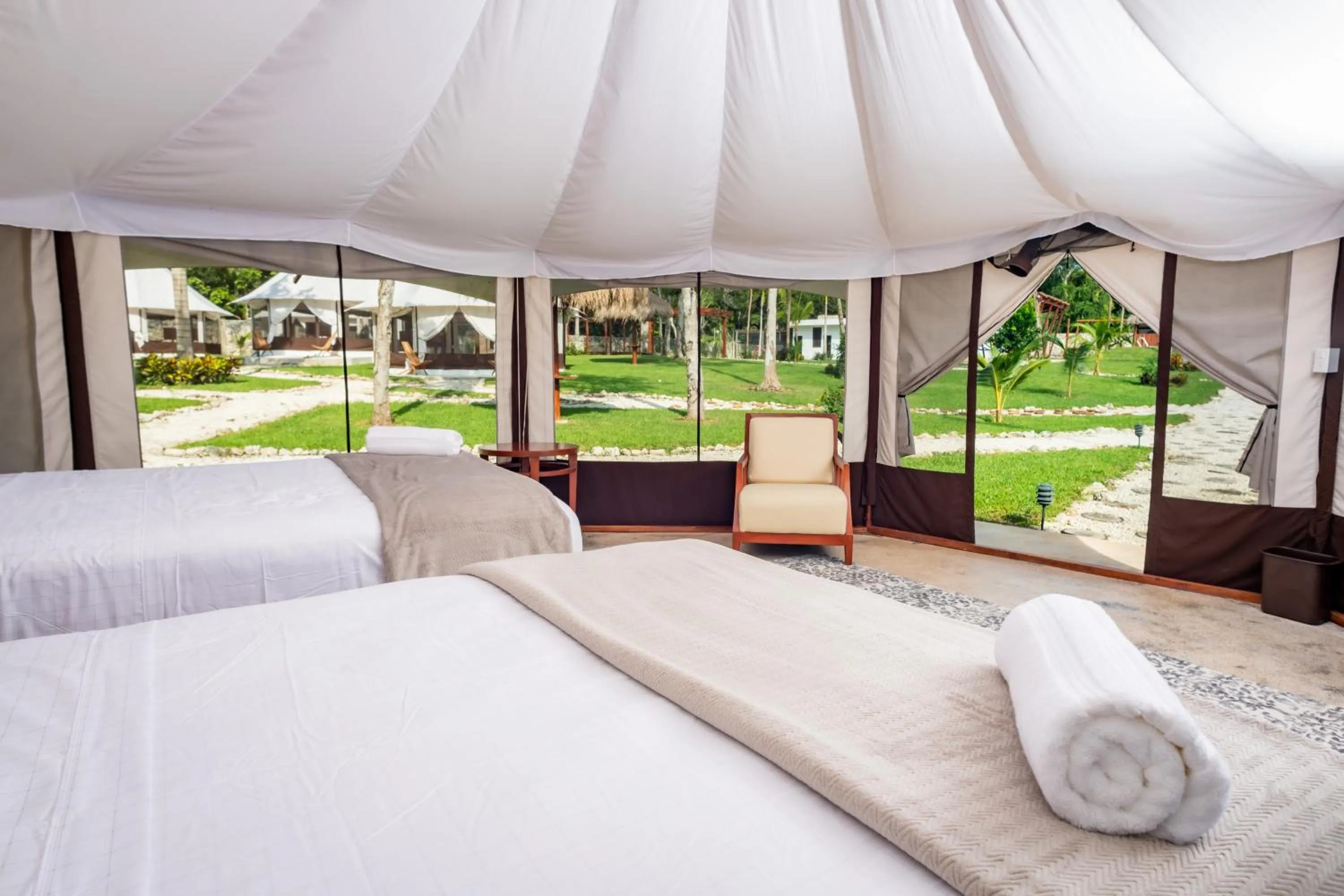 Photo of the whole room, Bed in Xakluum Eco Glampings