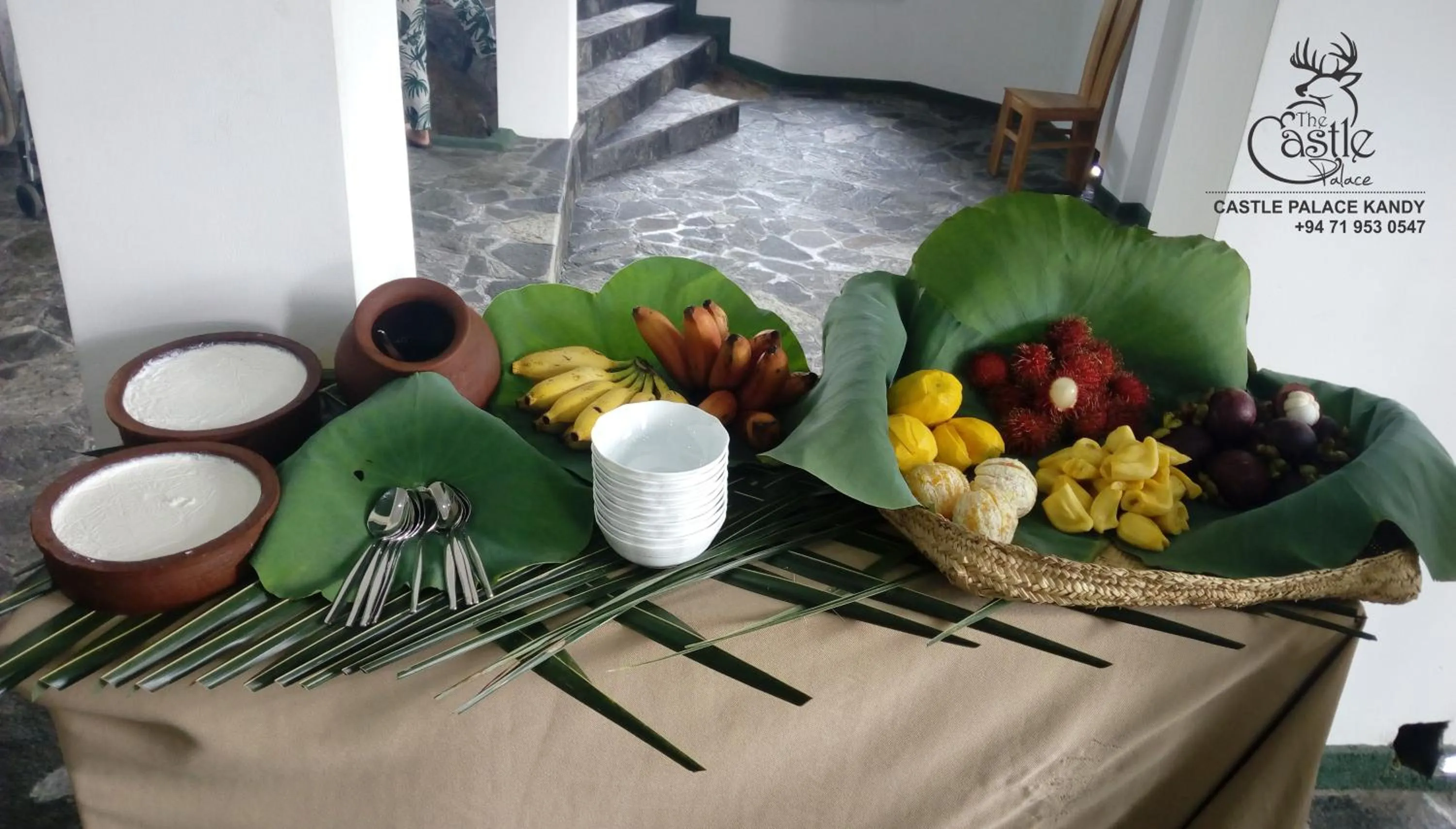 Restaurant/places to eat in castle palace kandy