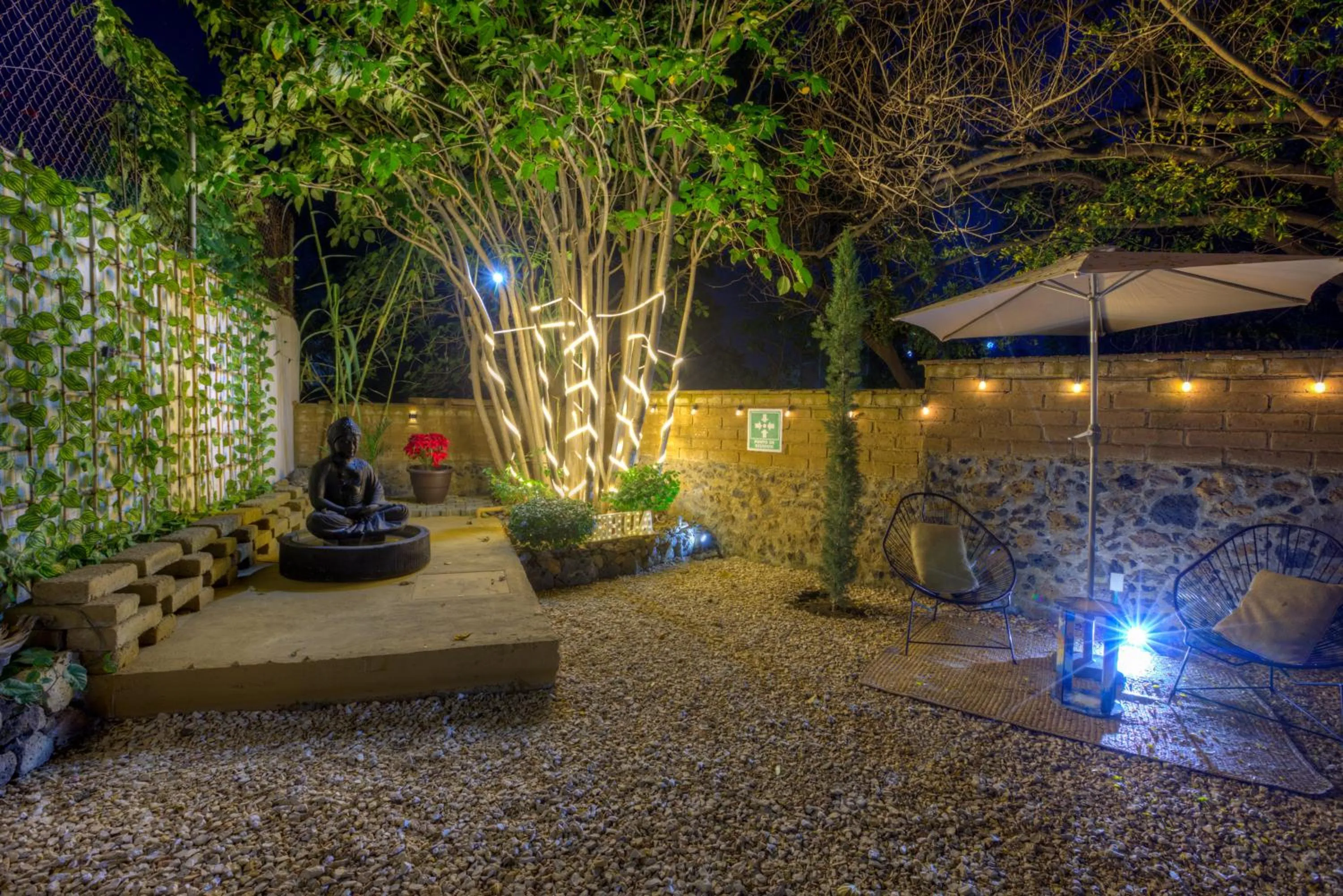 Night in Casa Ehua Hotel Galería