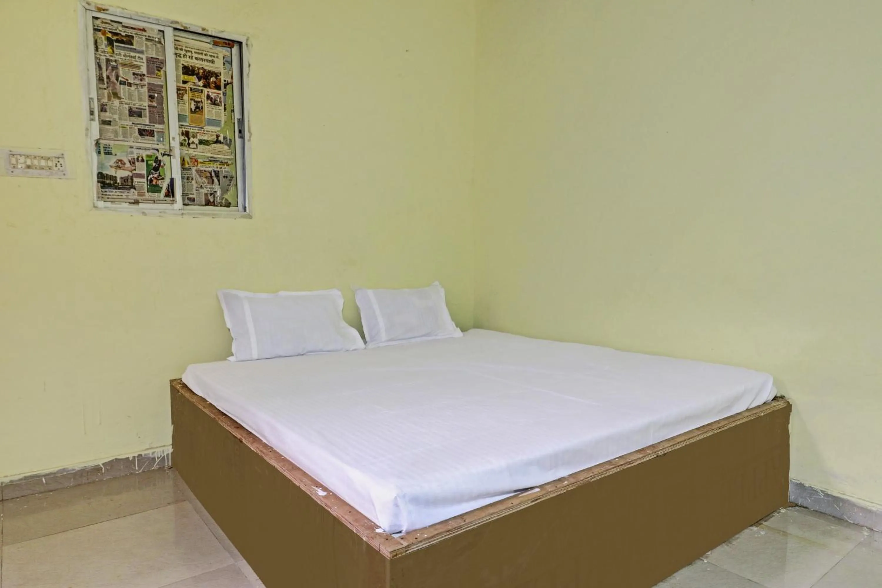 Bedroom in SPOT ON 81062 Moonlight Hotel