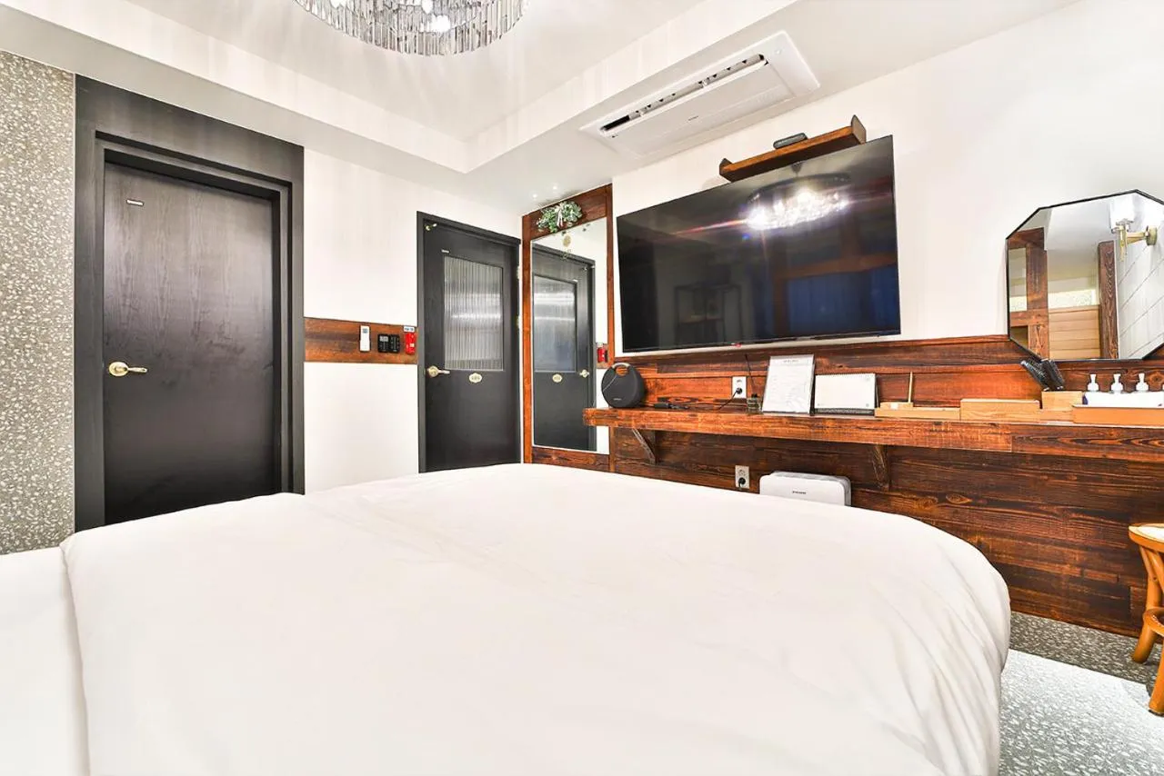 Bed in Hotel February Tongyeong Jukrim