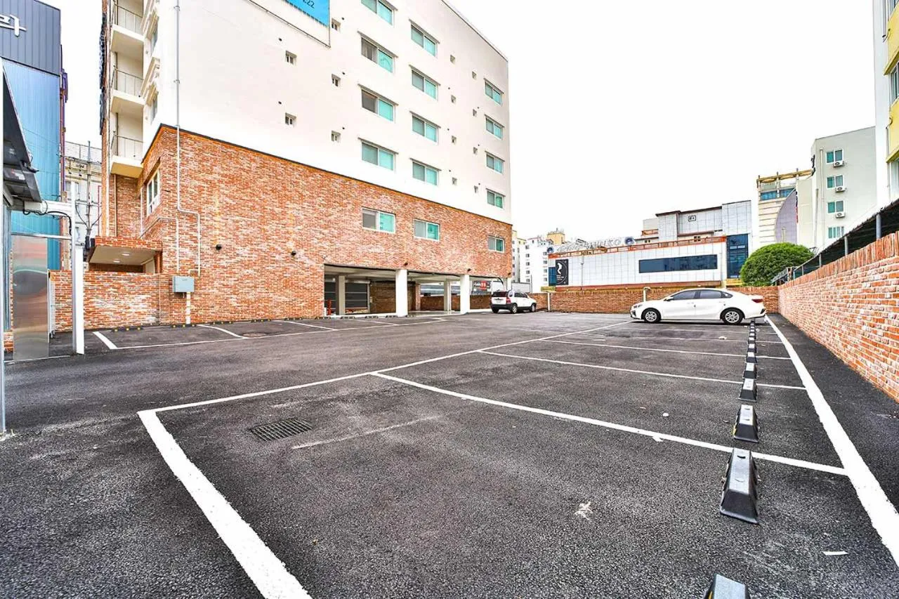 Hotel February Tongyeong Jukrim