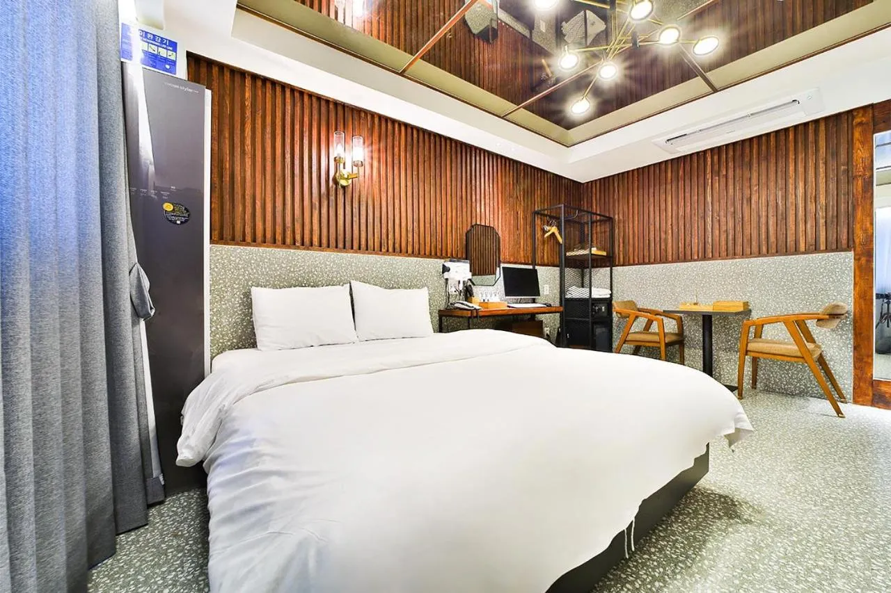 Bed in Hotel February Tongyeong Jukrim