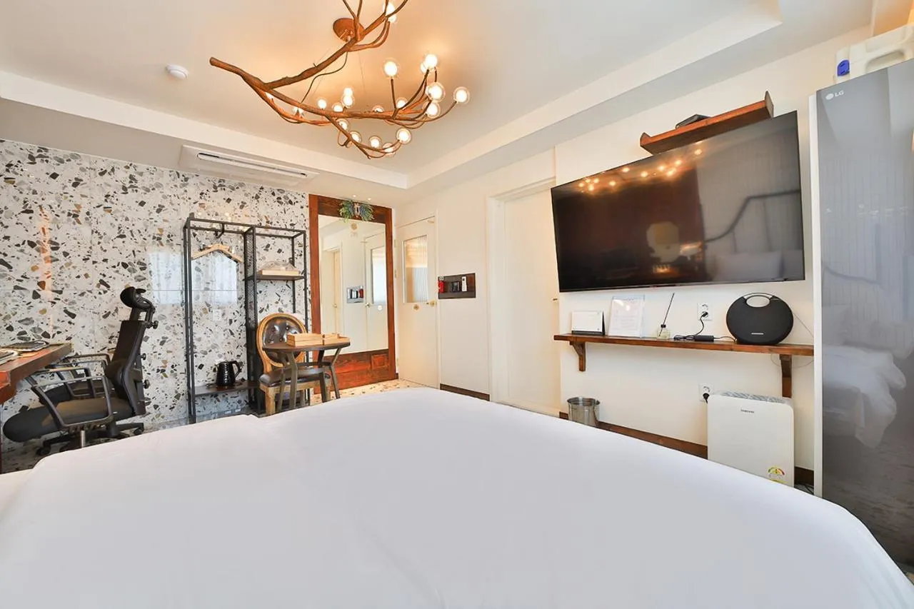 Hotel February Tongyeong Jukrim