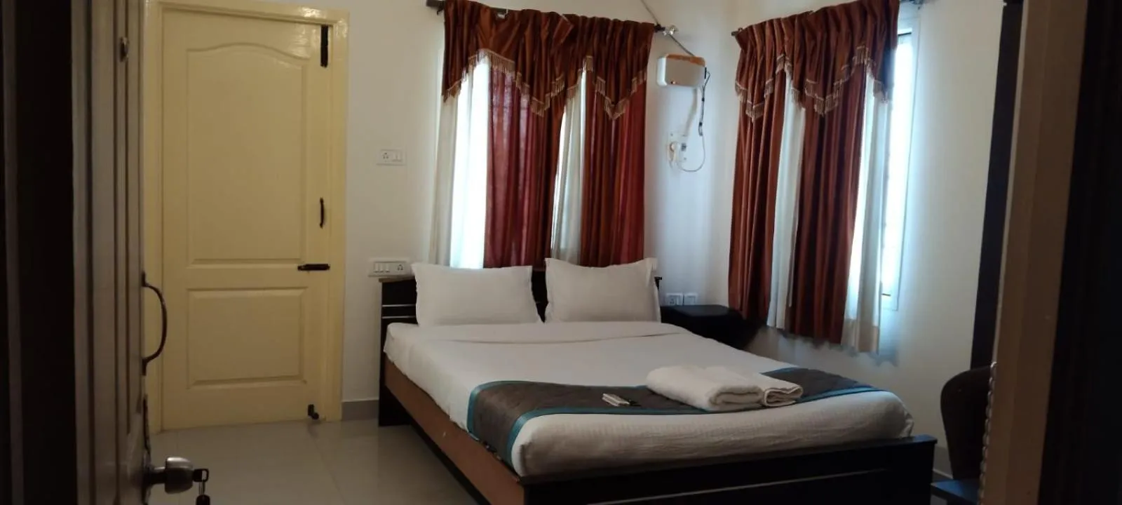 Bed in Trinetraa Inc