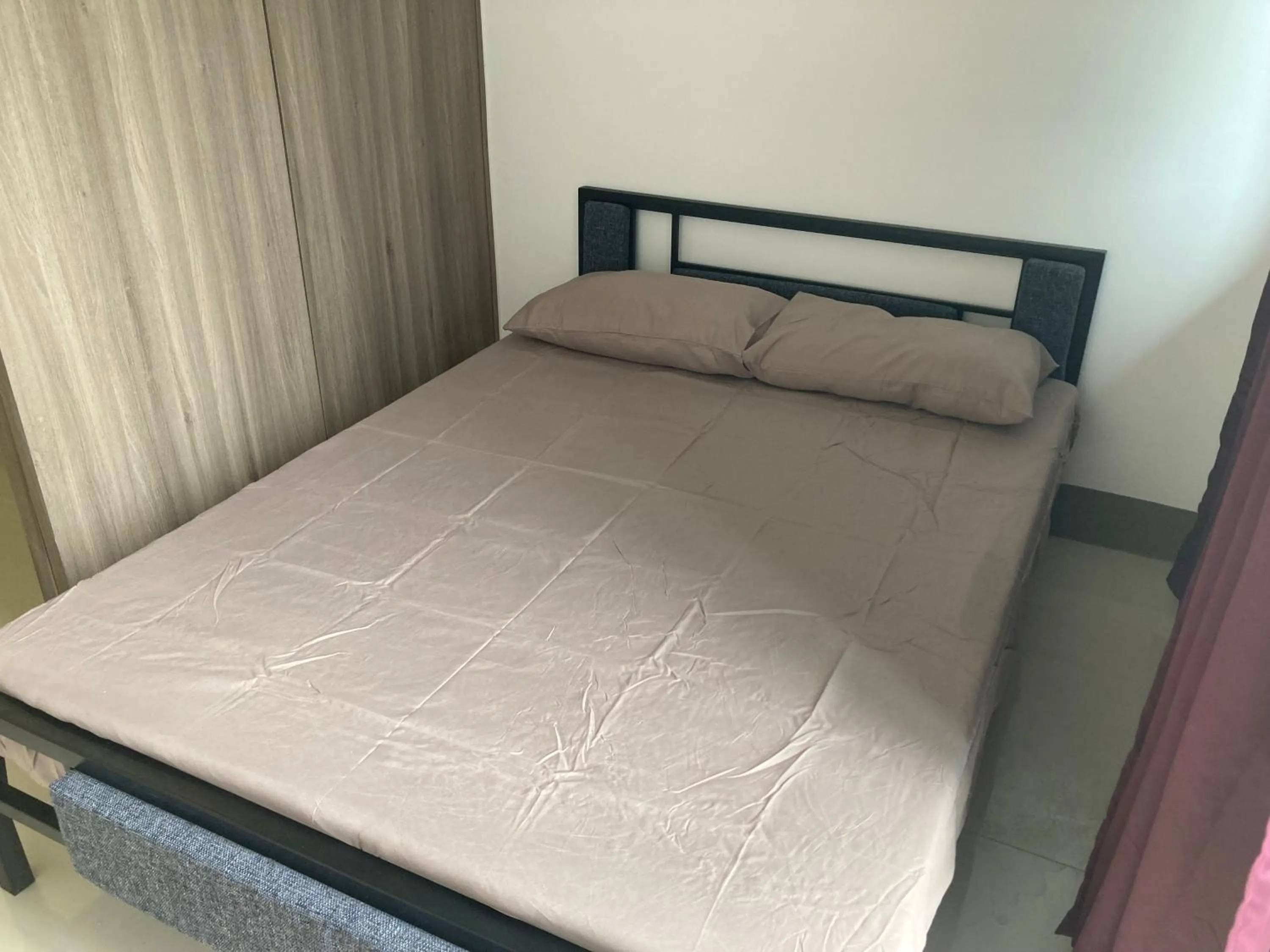 Bed in Penthouse studio at Fame Residence 41st Floor, ShangriLa-Megamall